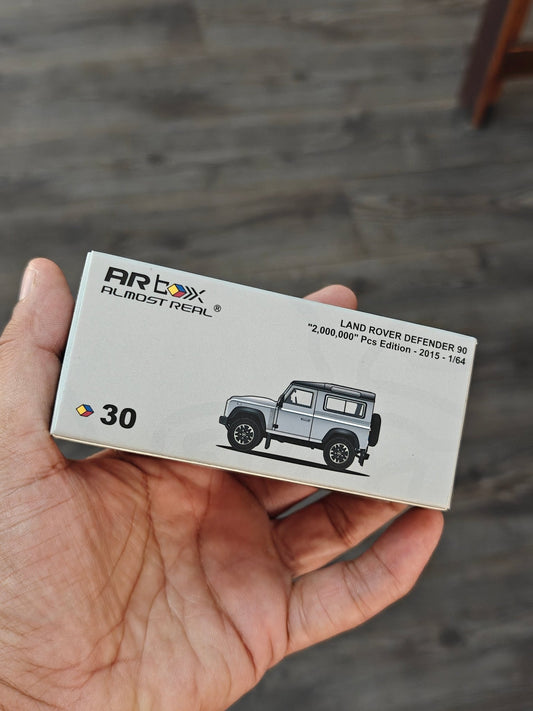 ARBox Land Rover Defender 90 (Cracked Display Case) - Kinder Logs