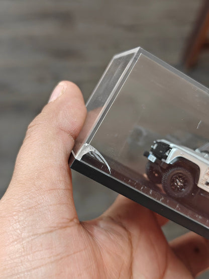 ARBox Land Rover Defender 90 (Cracked Display Case) - Kinder Logs