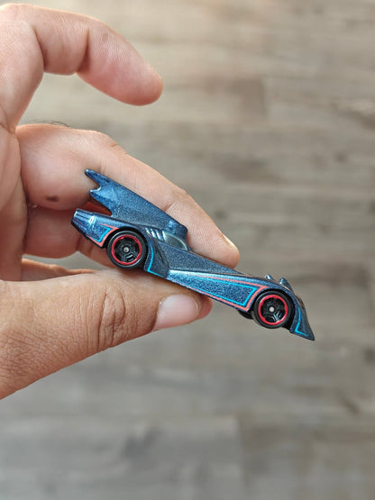 Batman Hot Wheels DC Comics 2014 'Batmobile' (Uncarded - New) - Kinder Logs