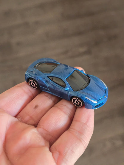 Bburago Ferrari 488 GTB - Blue (Uncarded - New) - Kinder Logs