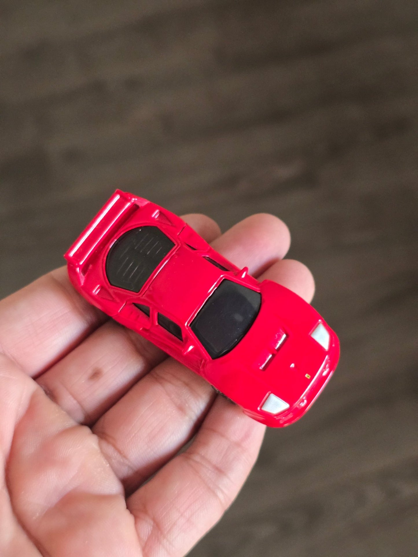 Bburago Ferrari F40 Competizione - Red (Uncarded - New) - Kinder Logs