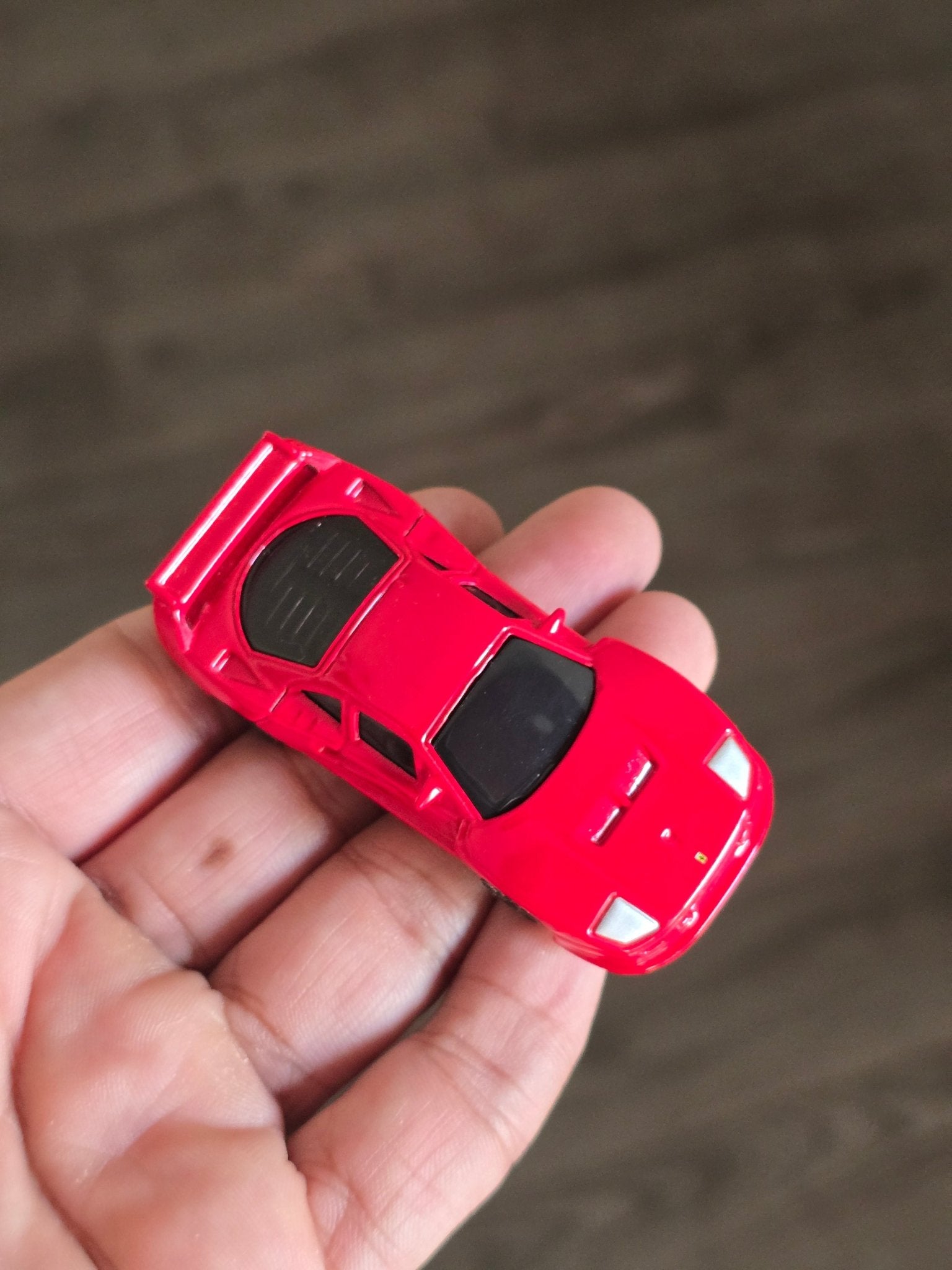 Bburago Ferrari F40 Competizione - Red (Uncarded - New) - Kinder Logs