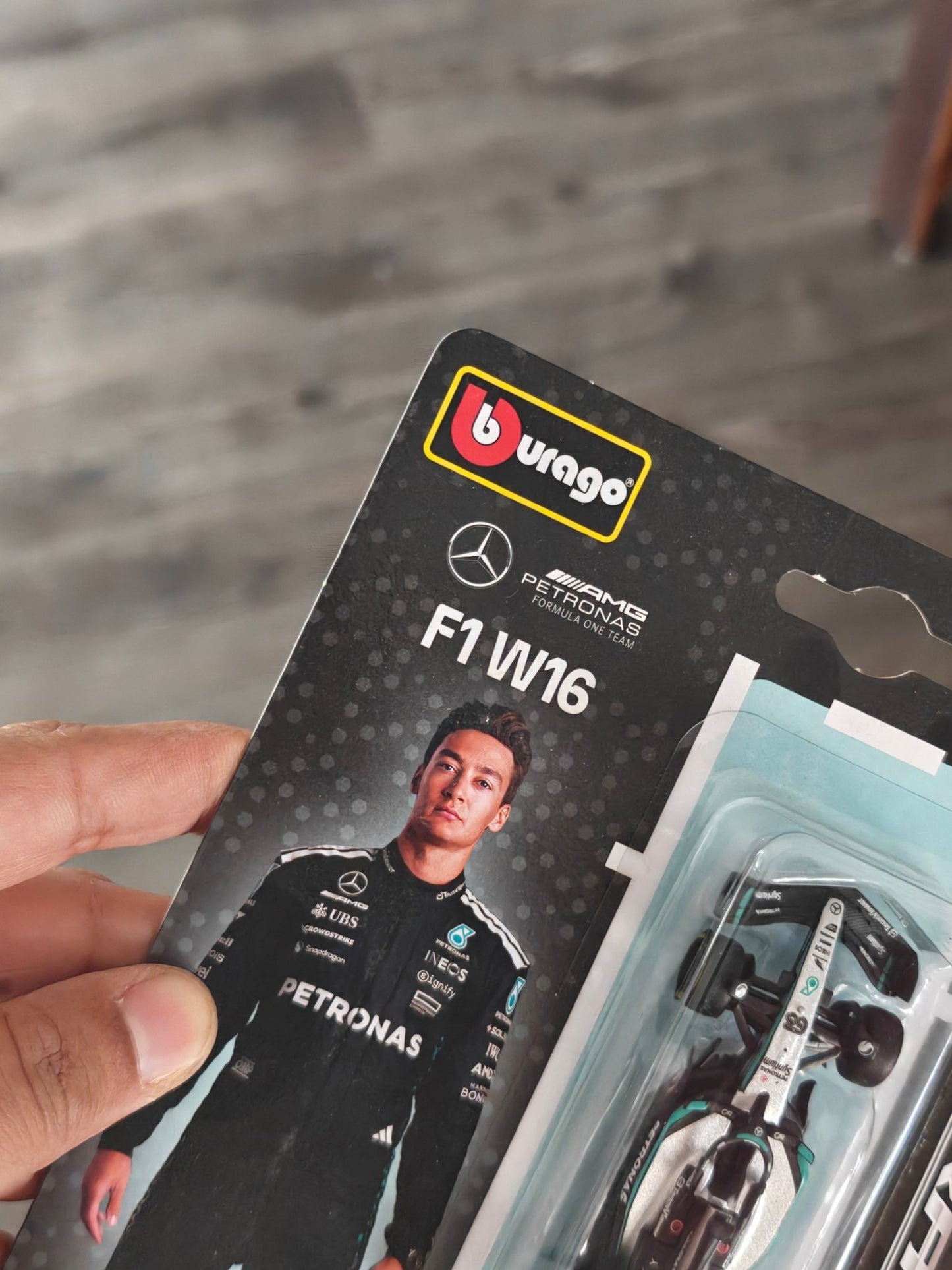 Bburago Mercedes - AMG Petronas F1 W16 George Russell 63 (Imported) - Kinder Logs