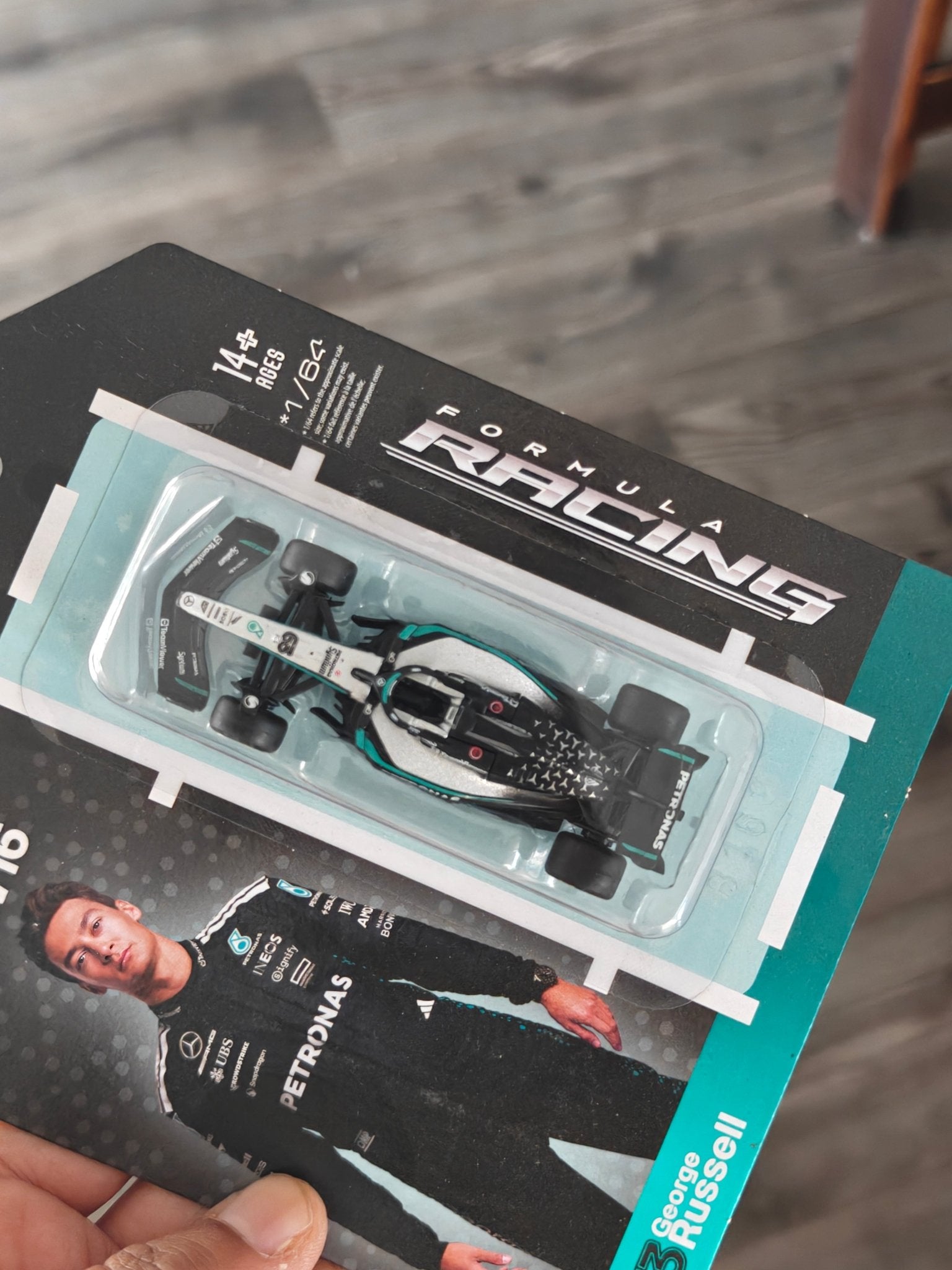 Bburago Mercedes - AMG Petronas F1 W16 George Russell 63 (Imported) - Kinder Logs