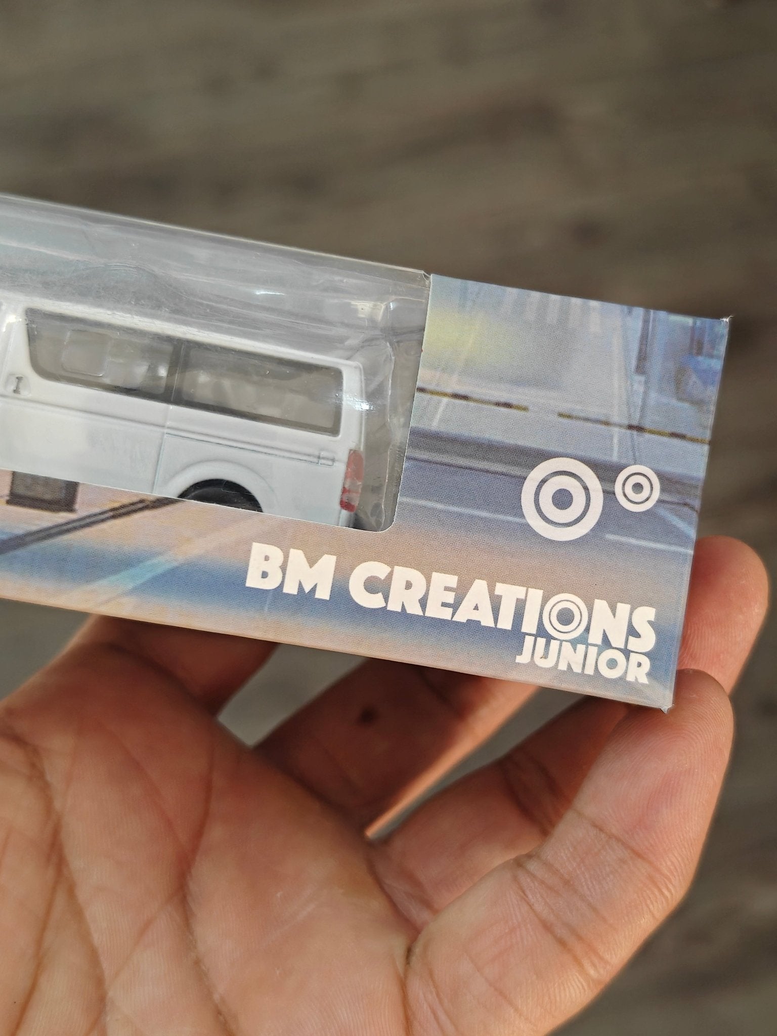 BM Creations Toyota 2015 Hiace KDH200V (Open Box) - Kinder Logs