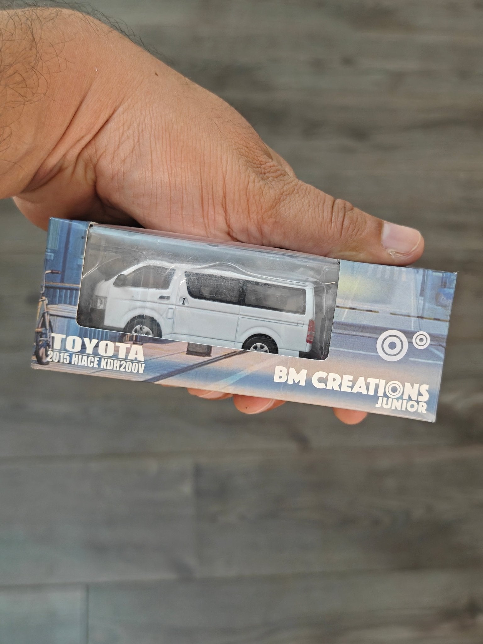 BM Creations Toyota 2015 Hiace KDH200V (Open Box) - Kinder Logs