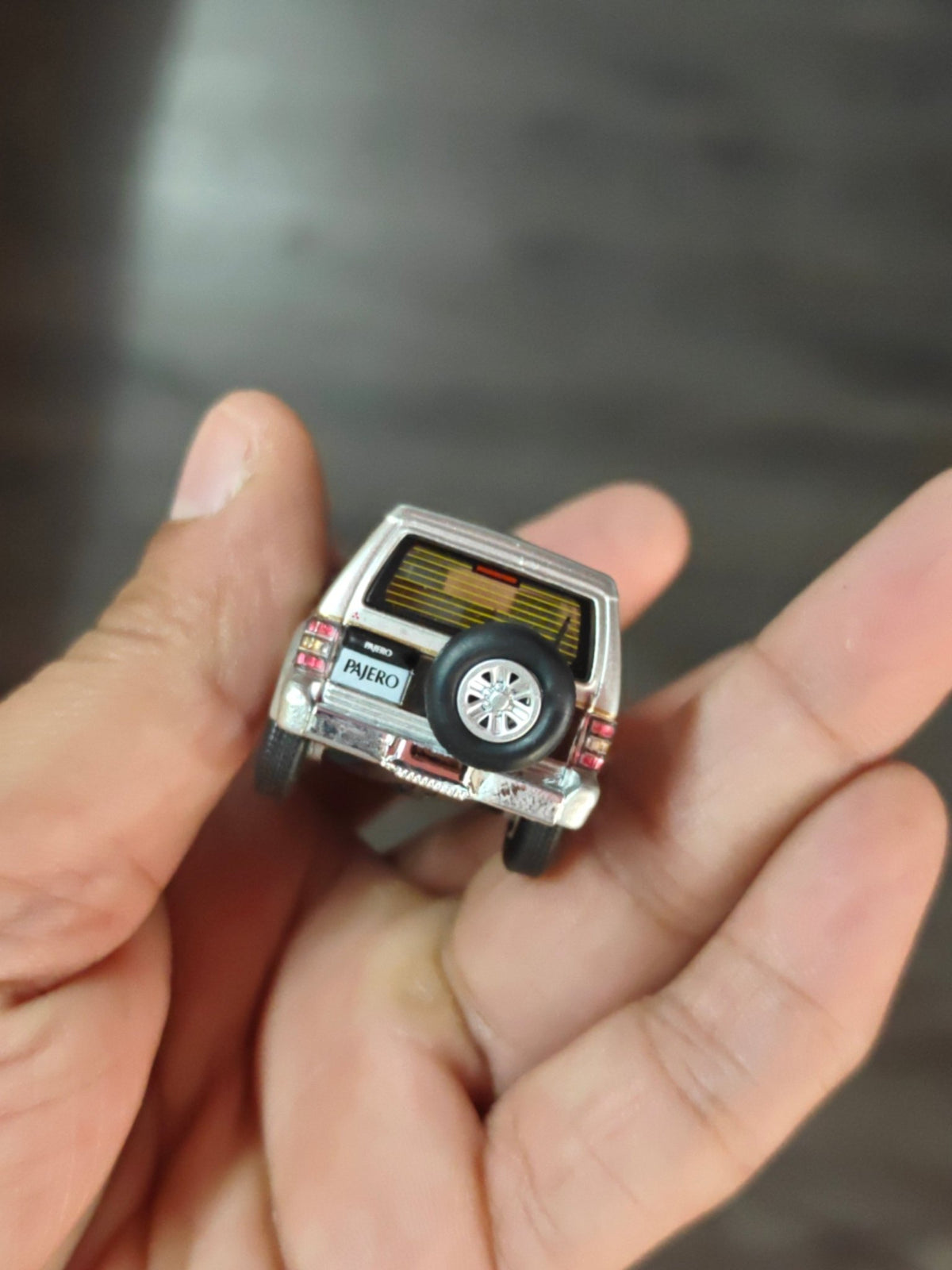 BMC Mitsubishi Pajero Super Exceed - Beige (Open Box) - Kinder Logs