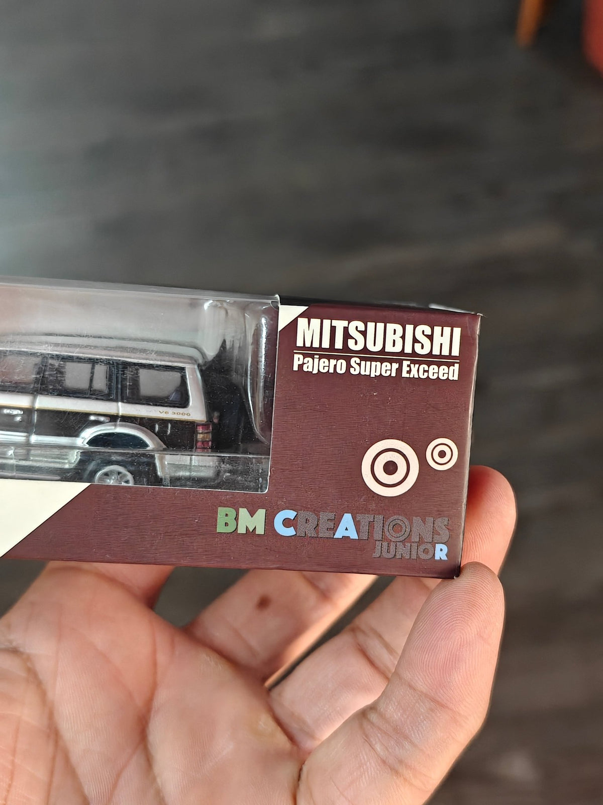 BMC Mitsubishi Pajero Super Exceed - Beige (Open Box) - Kinder Logs