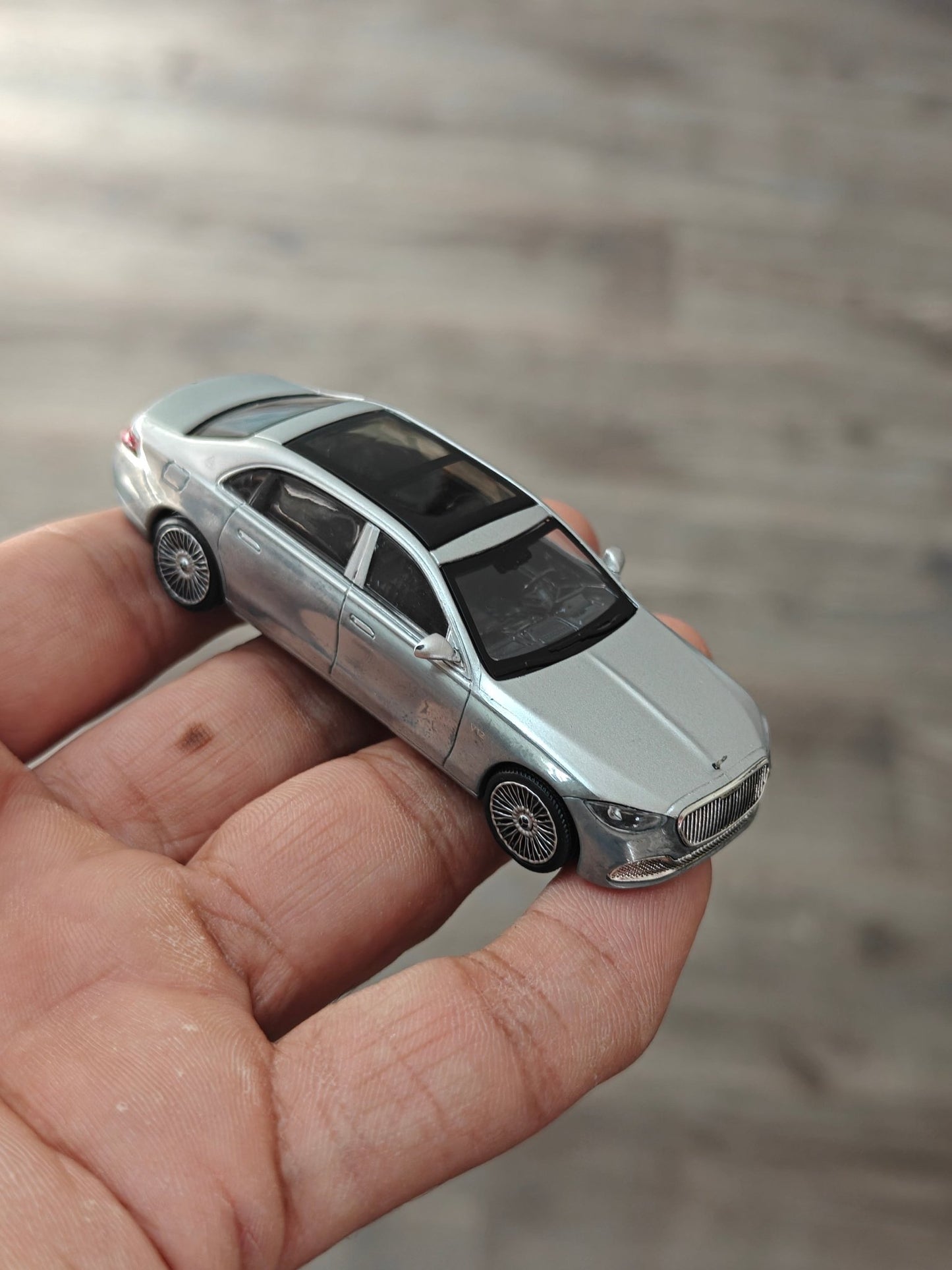 CHASE Mini GT Mercedes - Maybach S680 (Open Box) - Kinder Logs