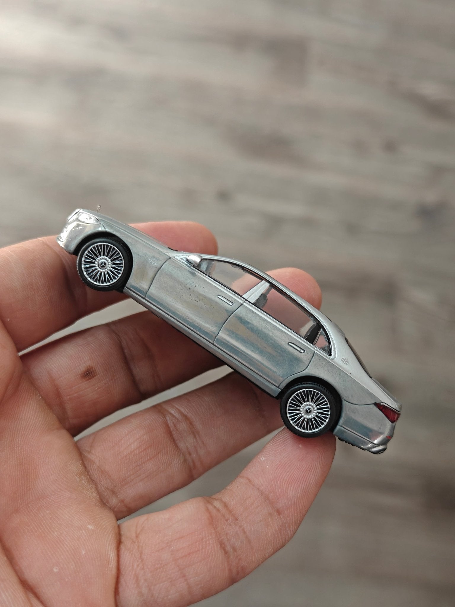 CHASE Mini GT Mercedes - Maybach S680 (Open Box) - Kinder Logs