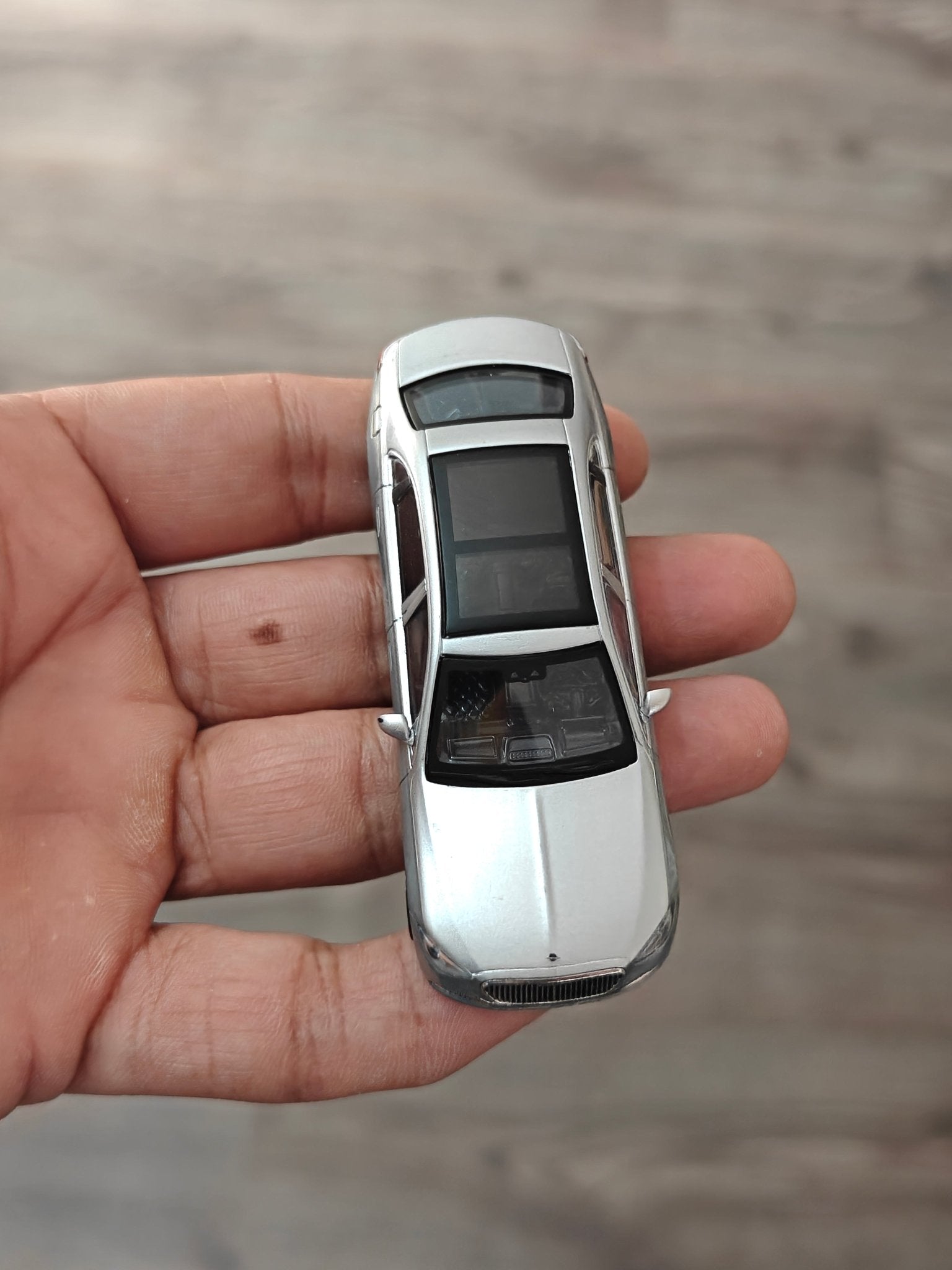 CHASE Mini GT Mercedes - Maybach S680 (Open Box) - Kinder Logs