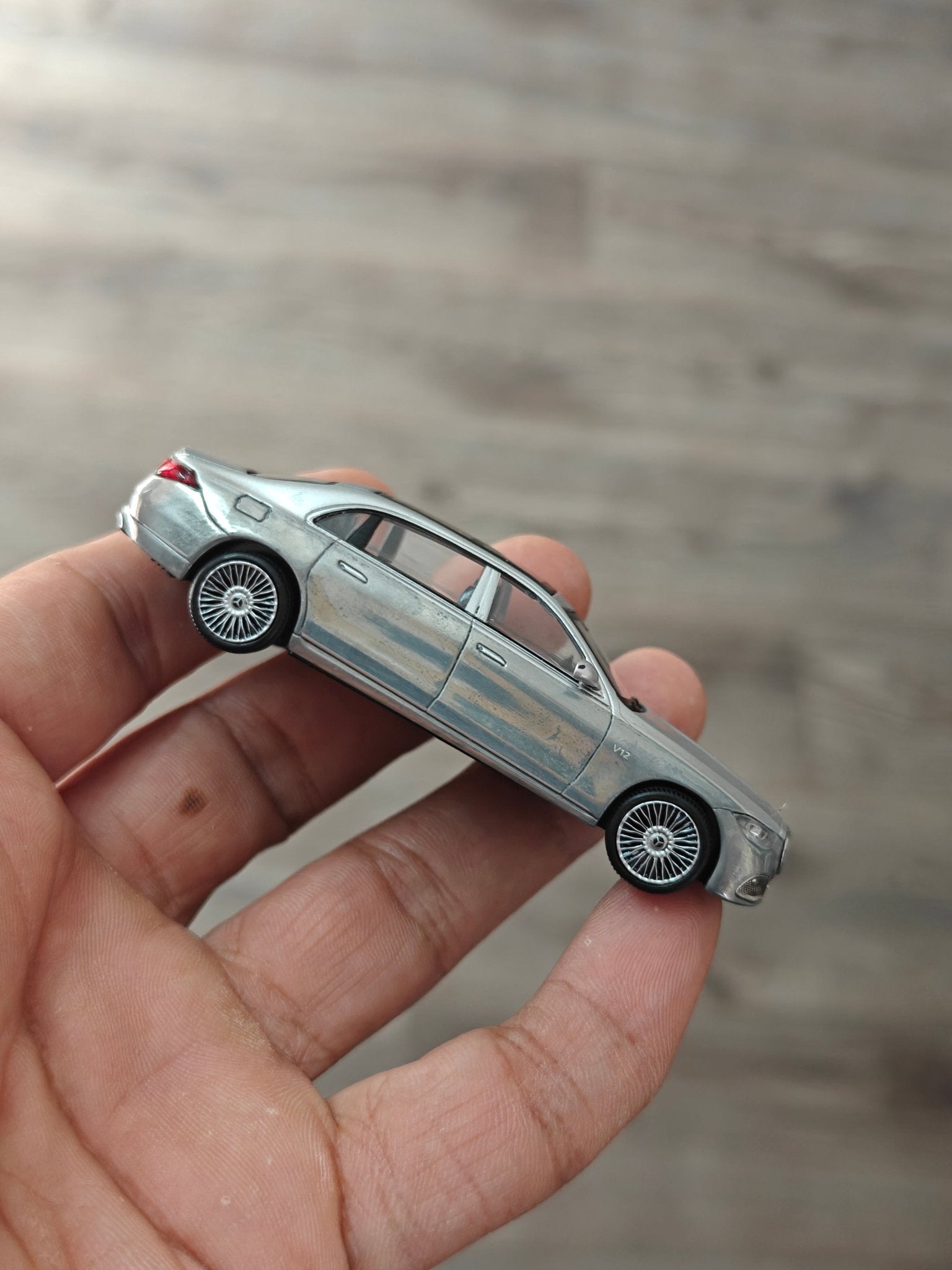 CHASE Mini GT Mercedes - Maybach S680 (Open Box) - Kinder Logs