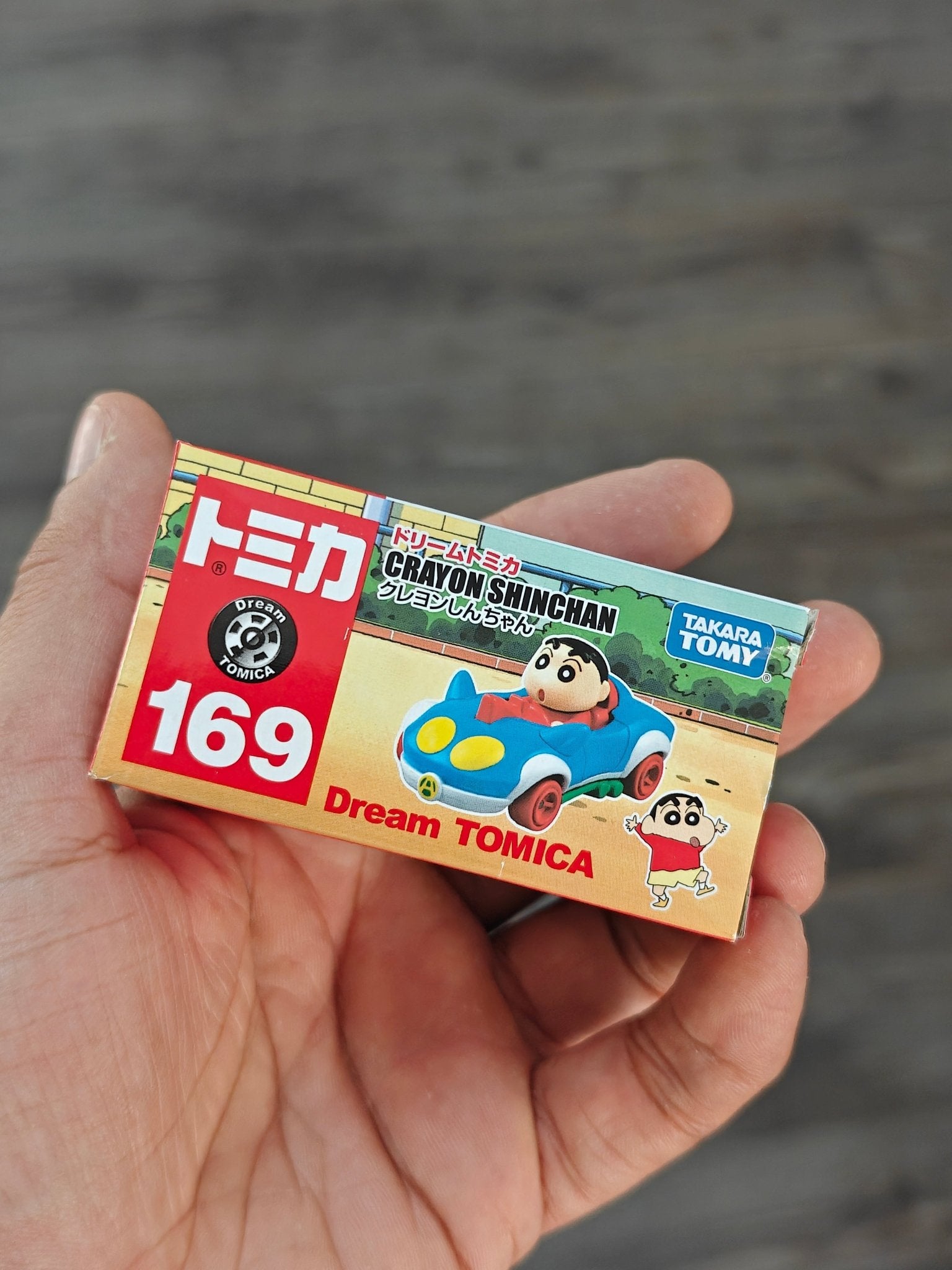 Dream Tomica Crayon Shinchan Car (Tomica 169 - Open Box) - Kinder Logs