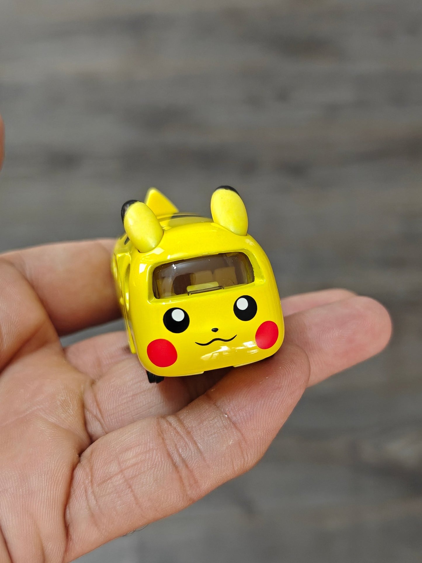 Dream Tomica Pokedoko Dokoiko Car - Yellow (Open Box) - Kinder Logs
