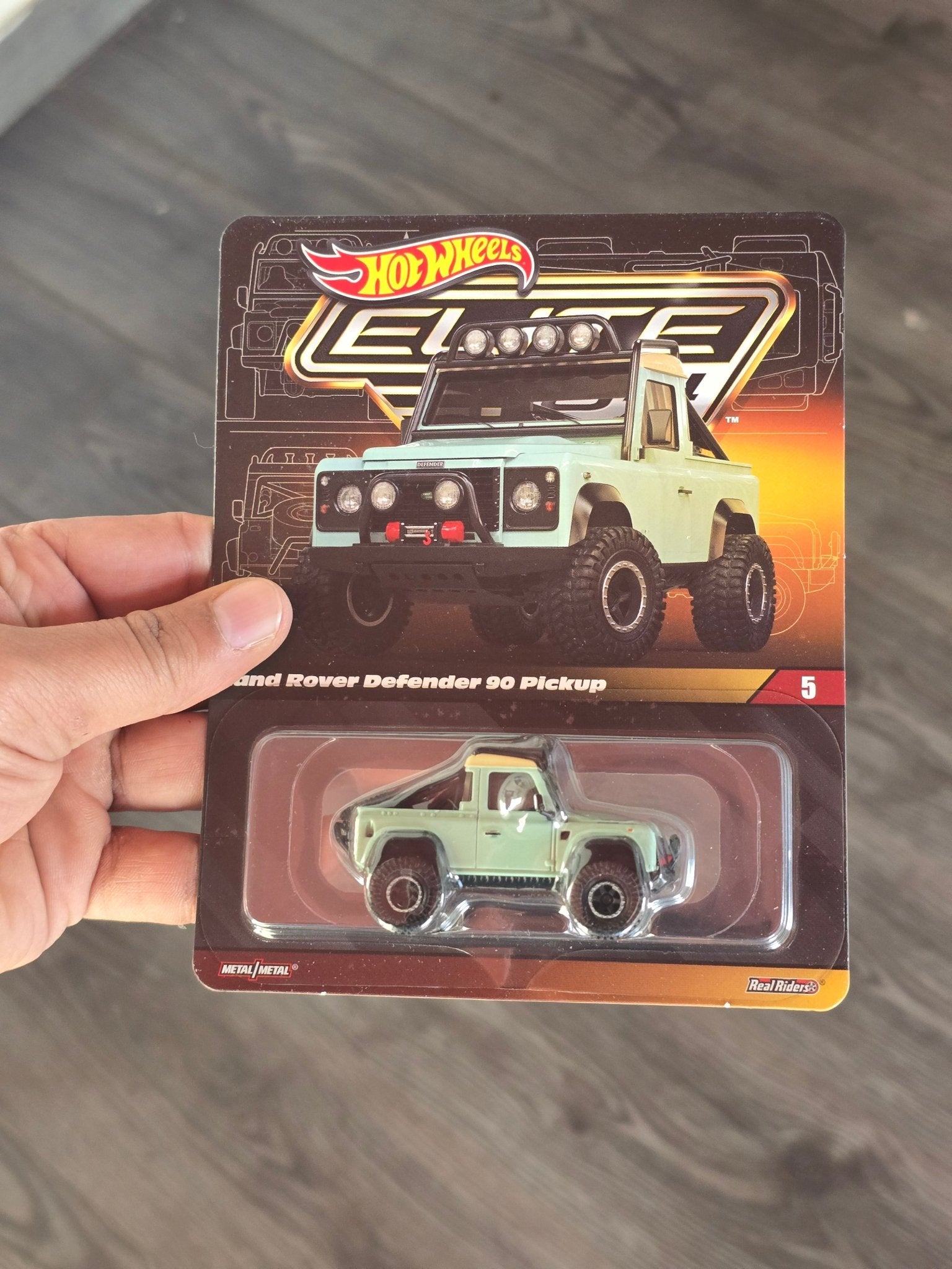 Elite64 Hot Wheels Land Rover Defender 90 Pickup - Green (Rare) - Kinder Logs