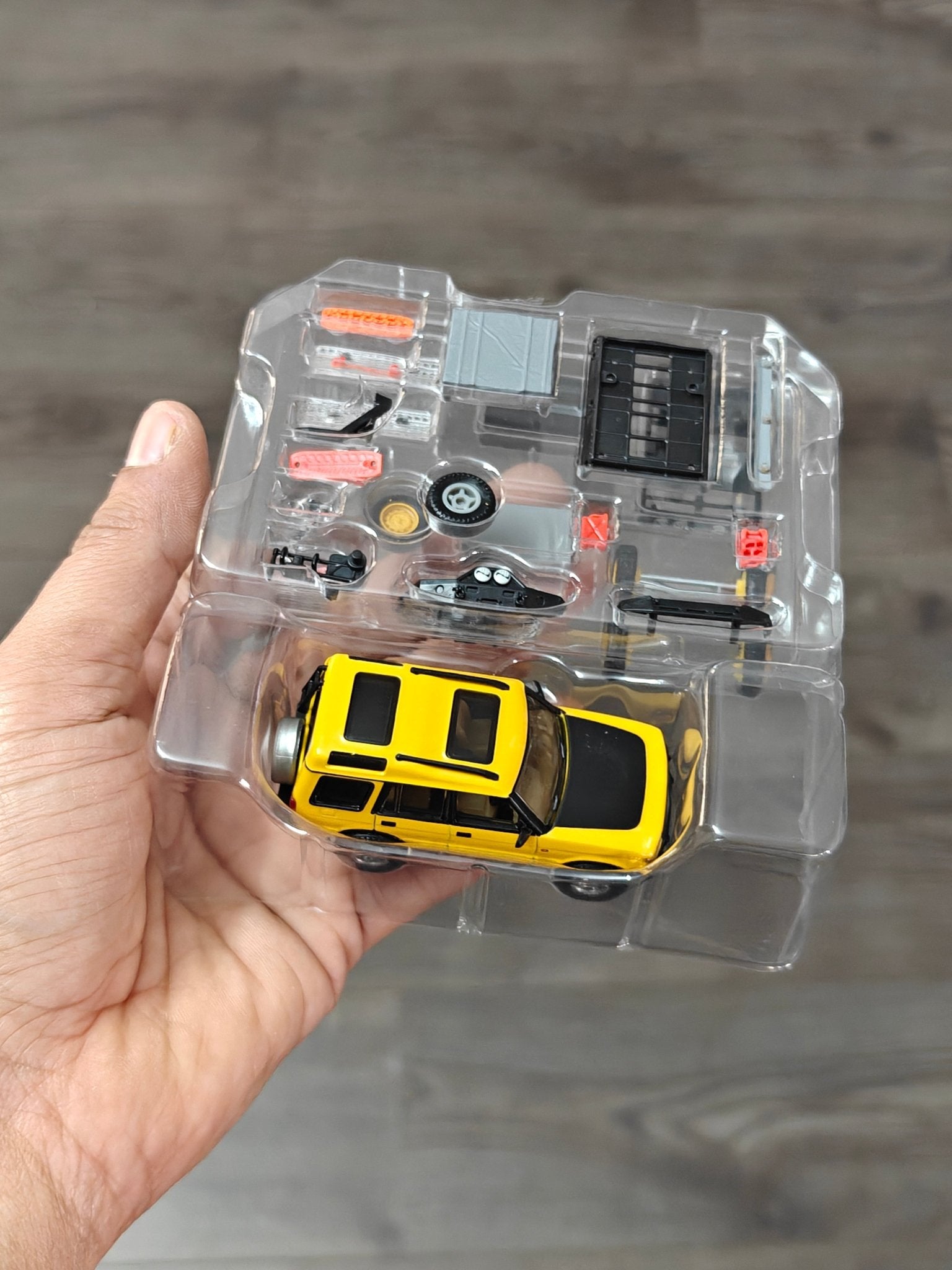 Elite64 Hot Wheels Mod Shop - 1994 Land Rover Discovery (Imported) - Kinder Logs