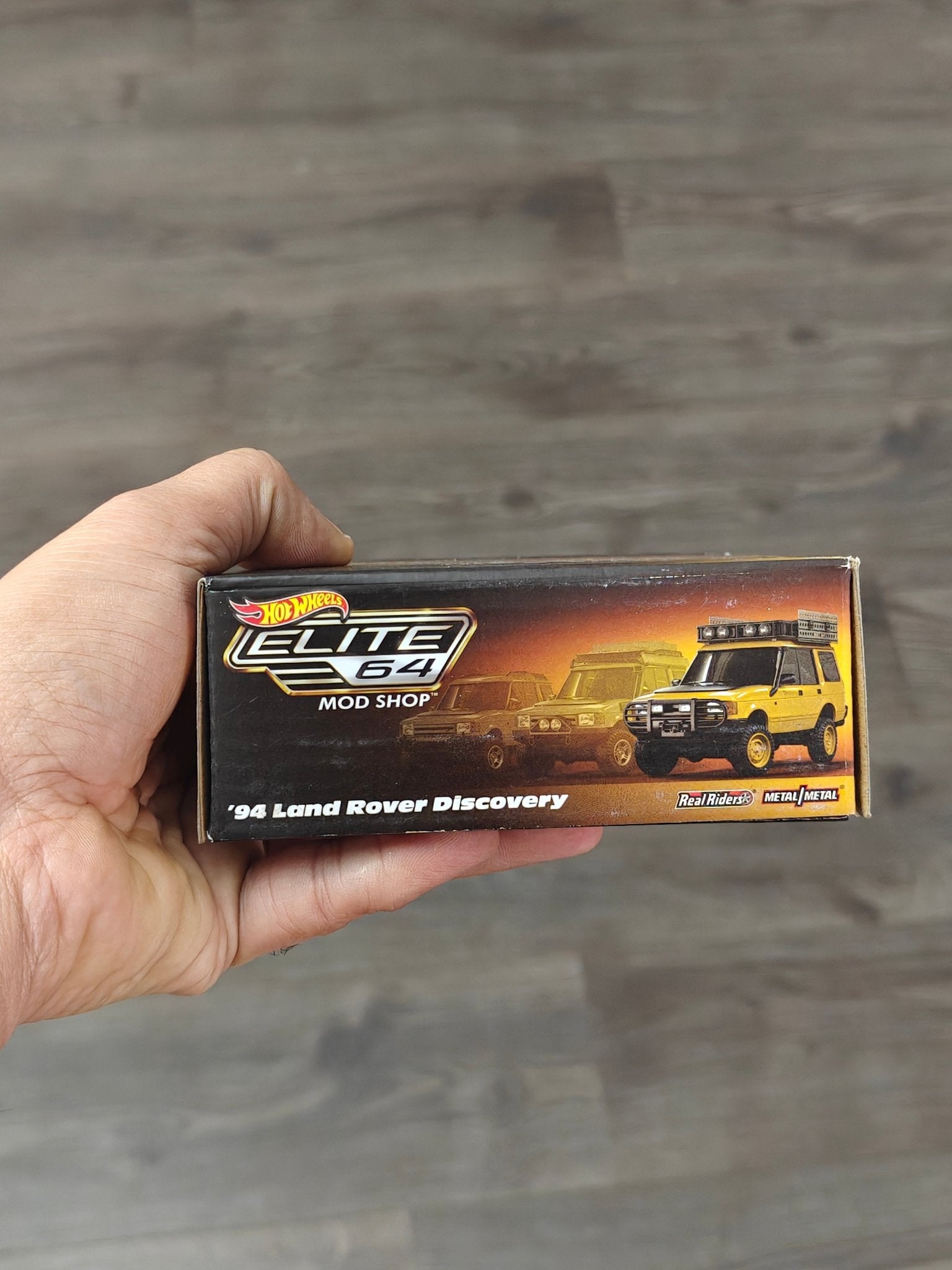 Elite64 Hot Wheels Mod Shop - 1994 Land Rover Discovery (Imported) - Kinder Logs