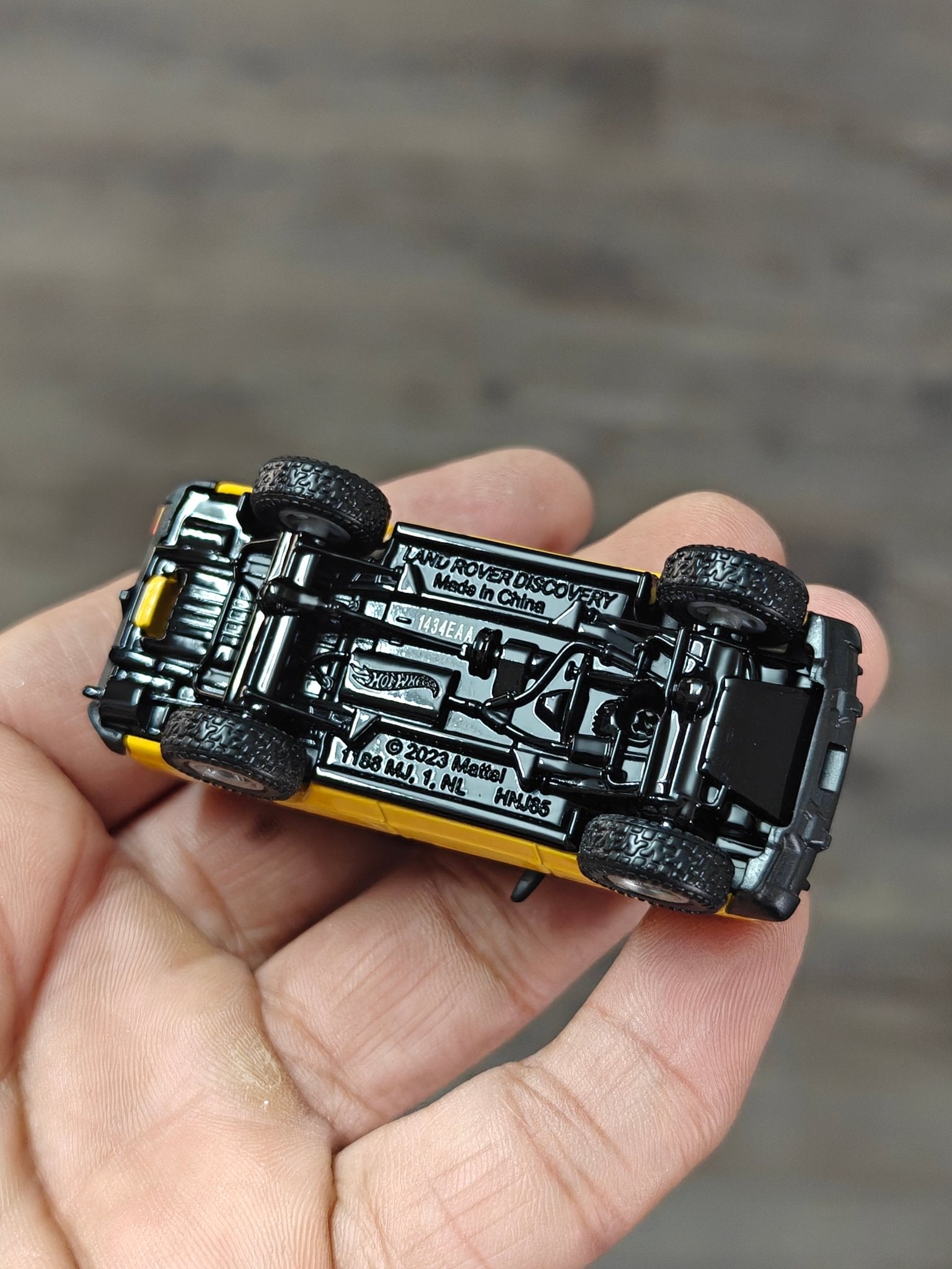 Elite64 Hot Wheels Mod Shop - 1994 Land Rover Discovery (Imported) - Kinder Logs