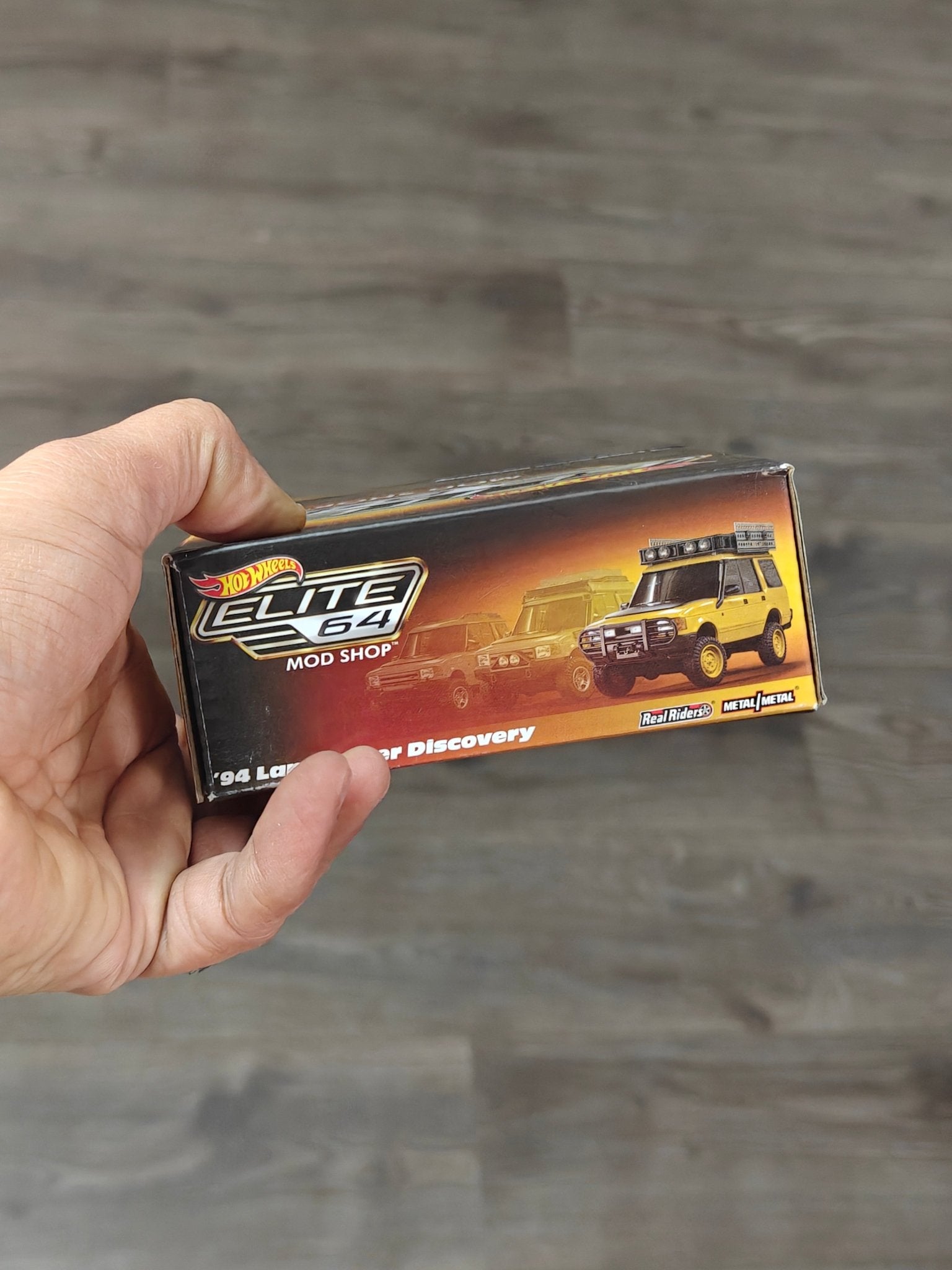 Elite64 Hot Wheels Mod Shop - 1994 Land Rover Discovery (Imported) - Kinder Logs