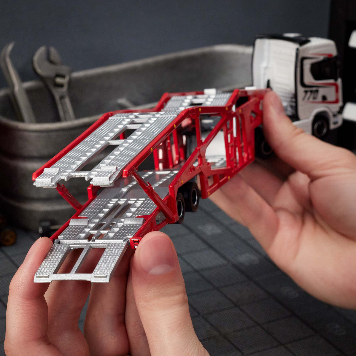 Hot Wheels Elite64 Scania 770 S Trailer Truck