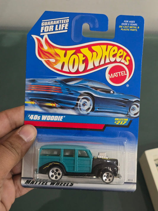 Hot Wheels 1940s Woodie - Collector #217 (1997 Card) - Kinder Logs