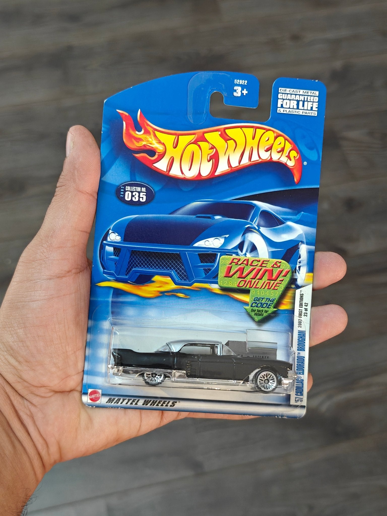 Hot Wheels 1957 Cadillac Eldorado Brougham - Collector No. 035 (Rare 2001 Card) - Kinder Logs