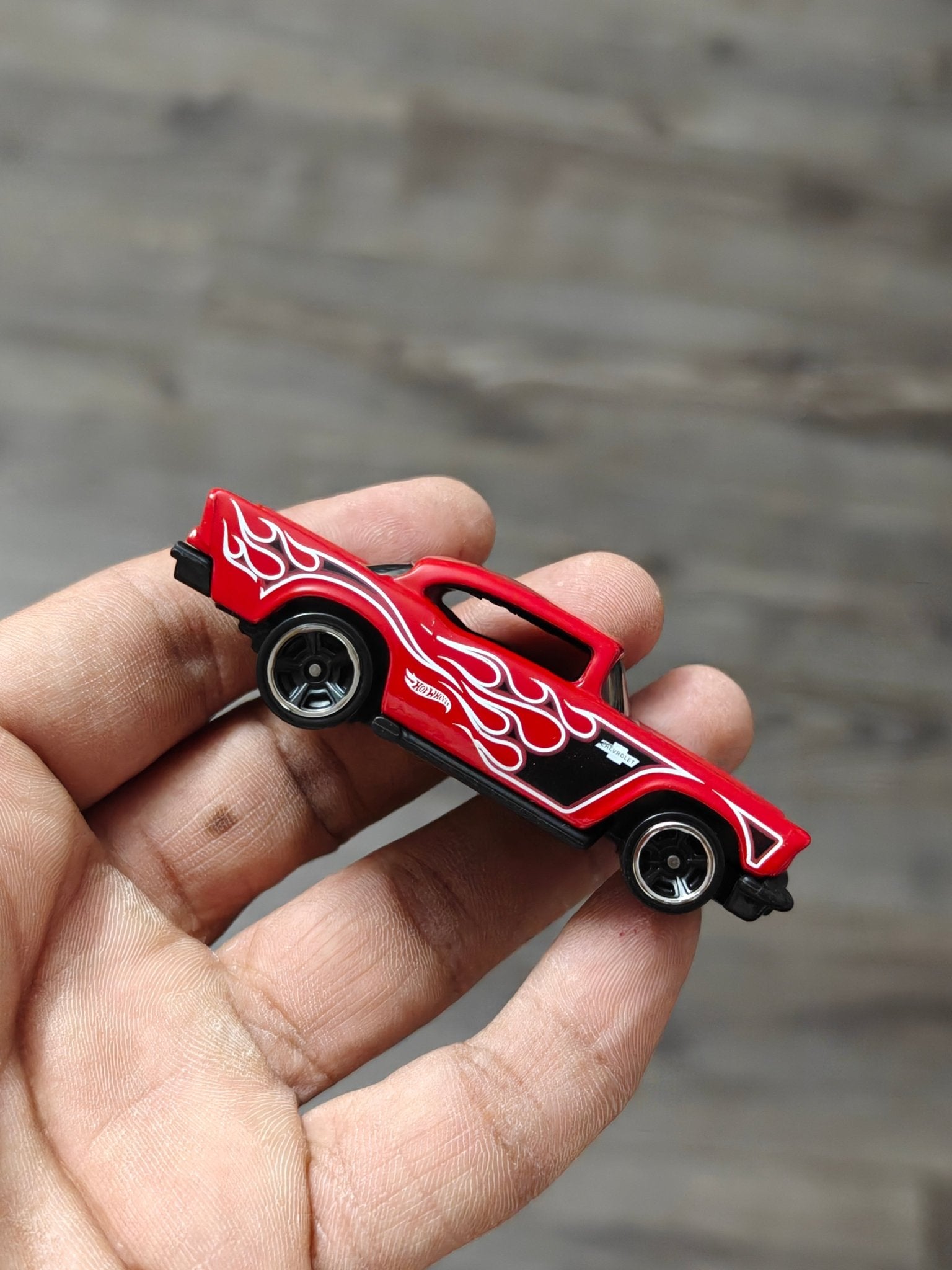 Hot Wheels 1957 Chevy - Red (Uncarded - New) - Kinder Logs