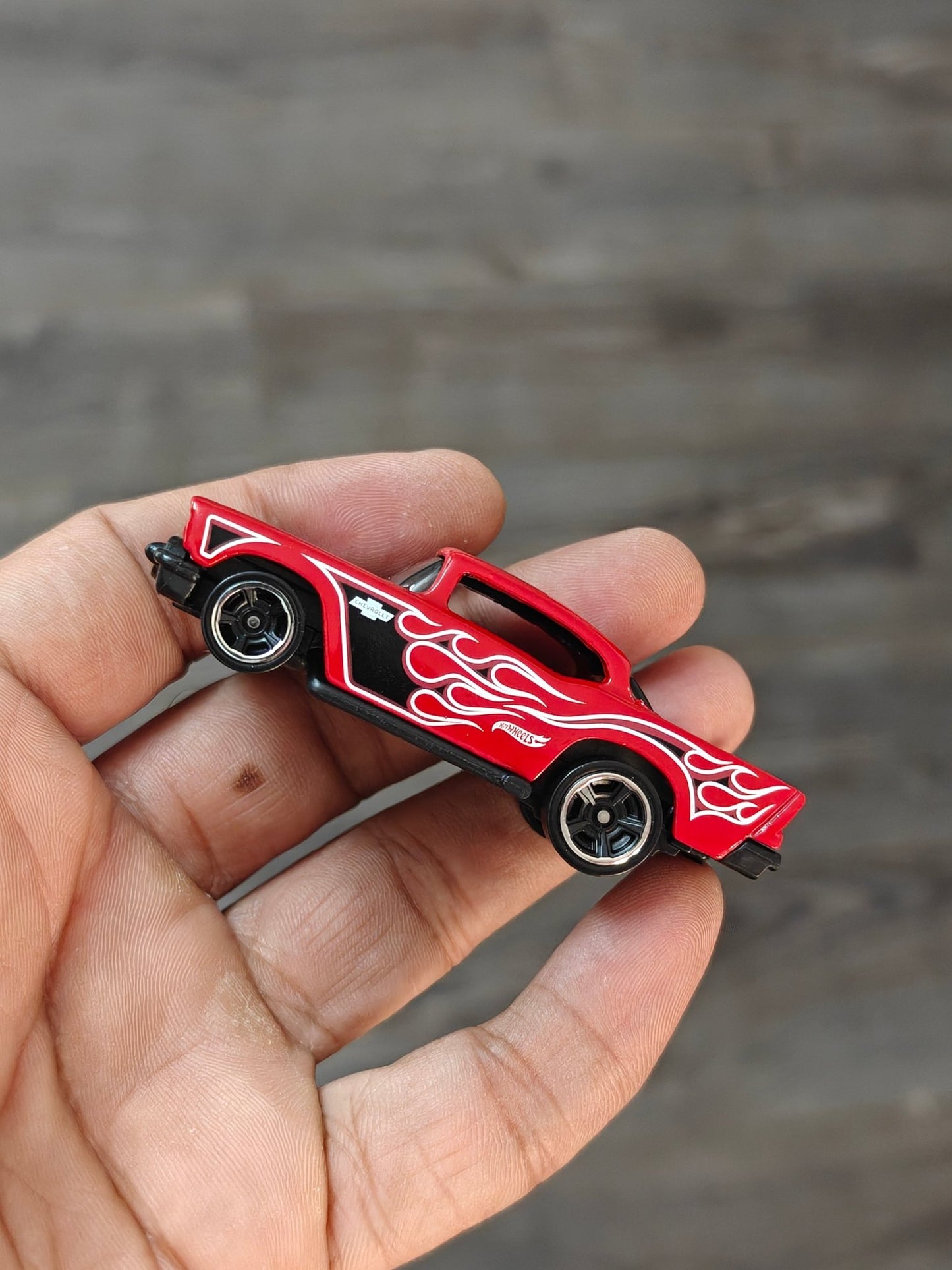 Hot Wheels 1957 Chevy - Red (Uncarded - New) - Kinder Logs