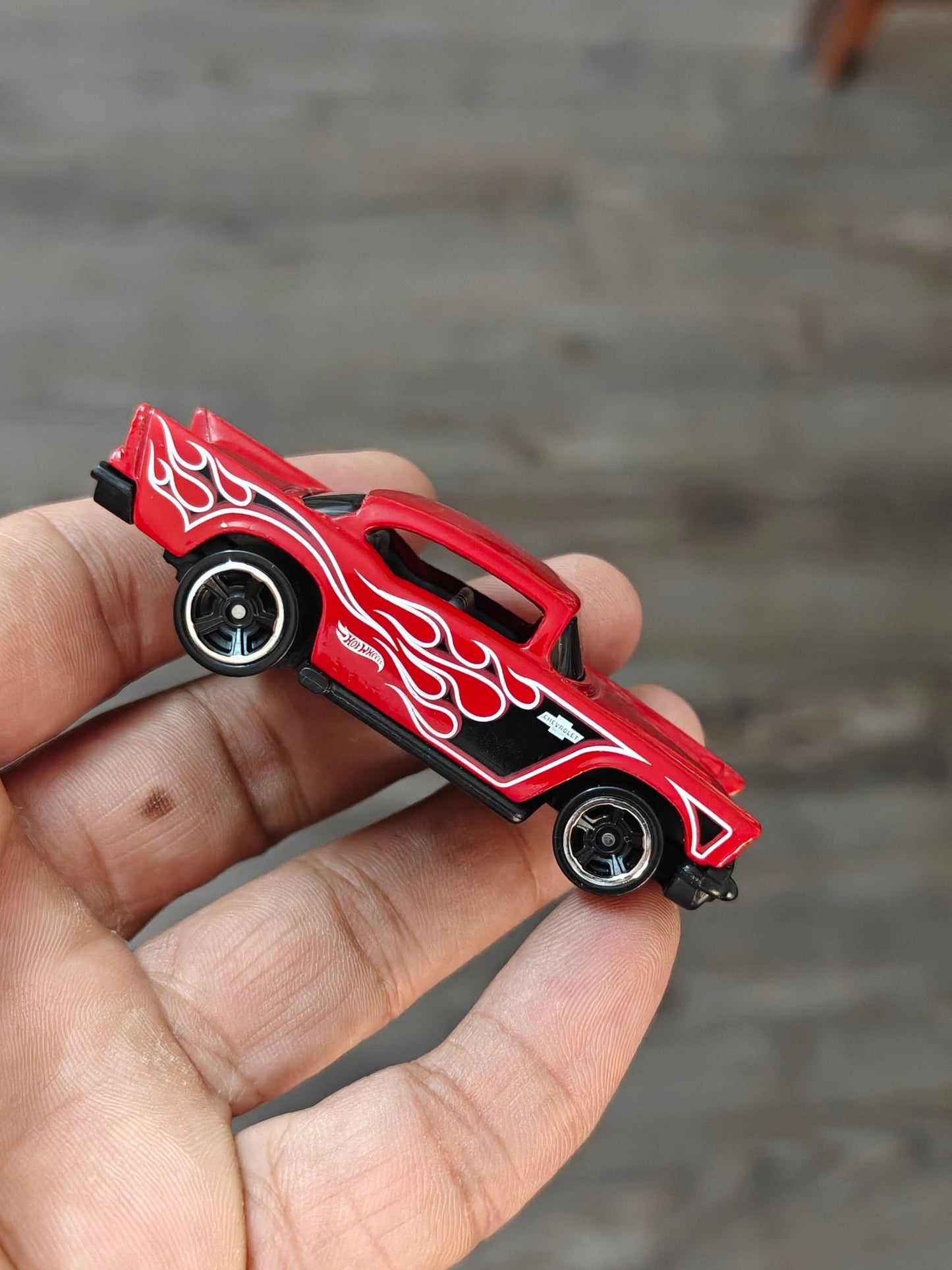 Hot Wheels 1957 Chevy - Red (Uncarded - New) - Kinder Logs