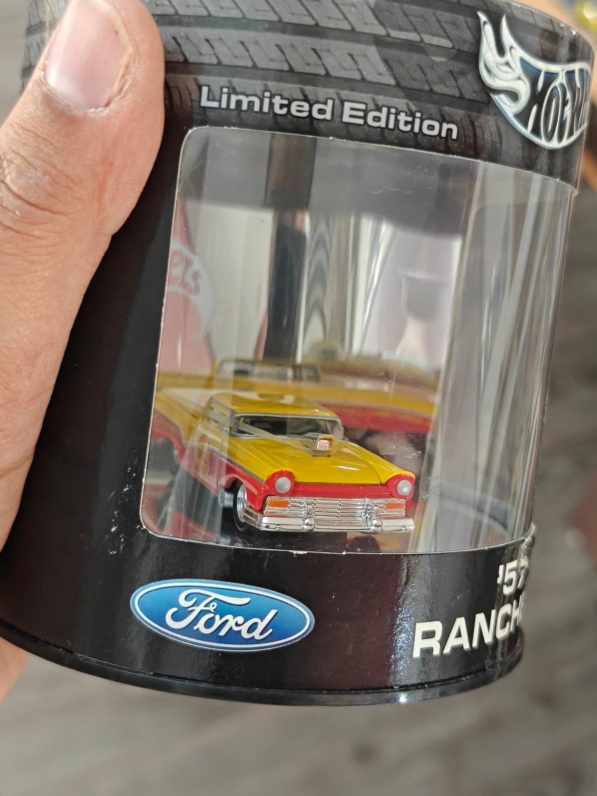Hot Wheels 1957 Ford Ranchero Shell Oil Car (Imported) - Kinder Logs