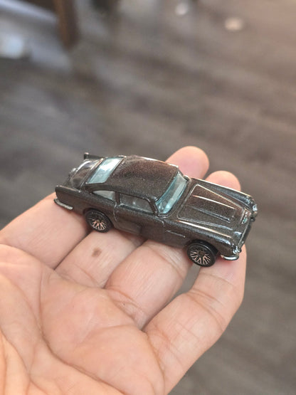 Hot Wheels 1963 Aston Martin DB5 - Black (Pre - Owned) - Kinder Logs