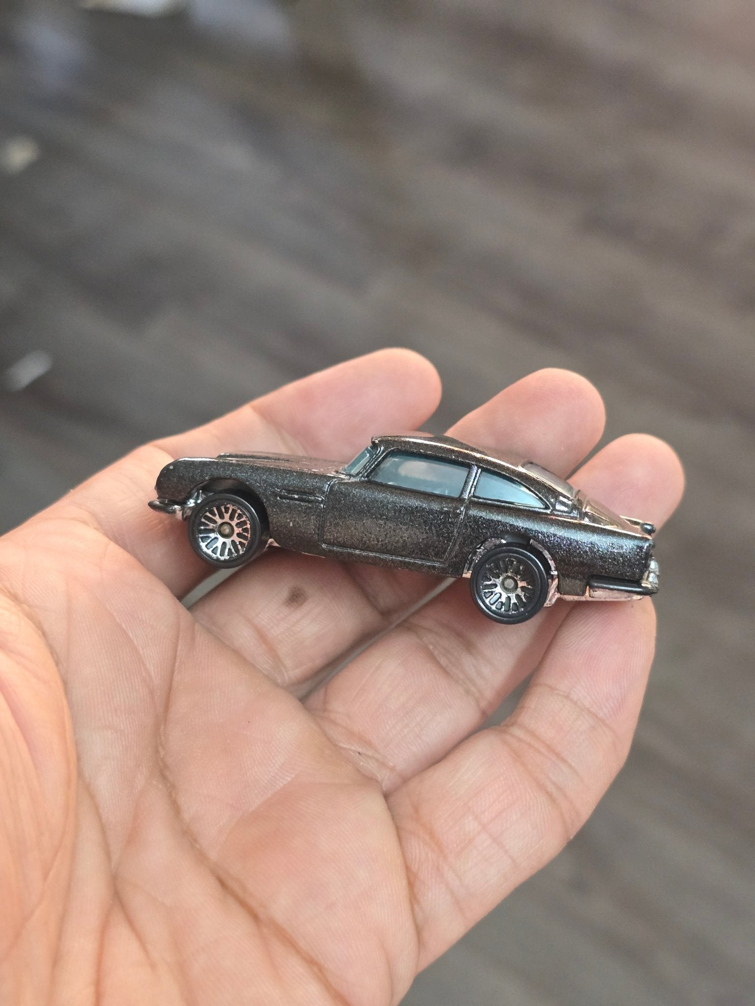 Hot Wheels 1963 Aston Martin DB5 - Black (Pre - Owned) - Kinder Logs