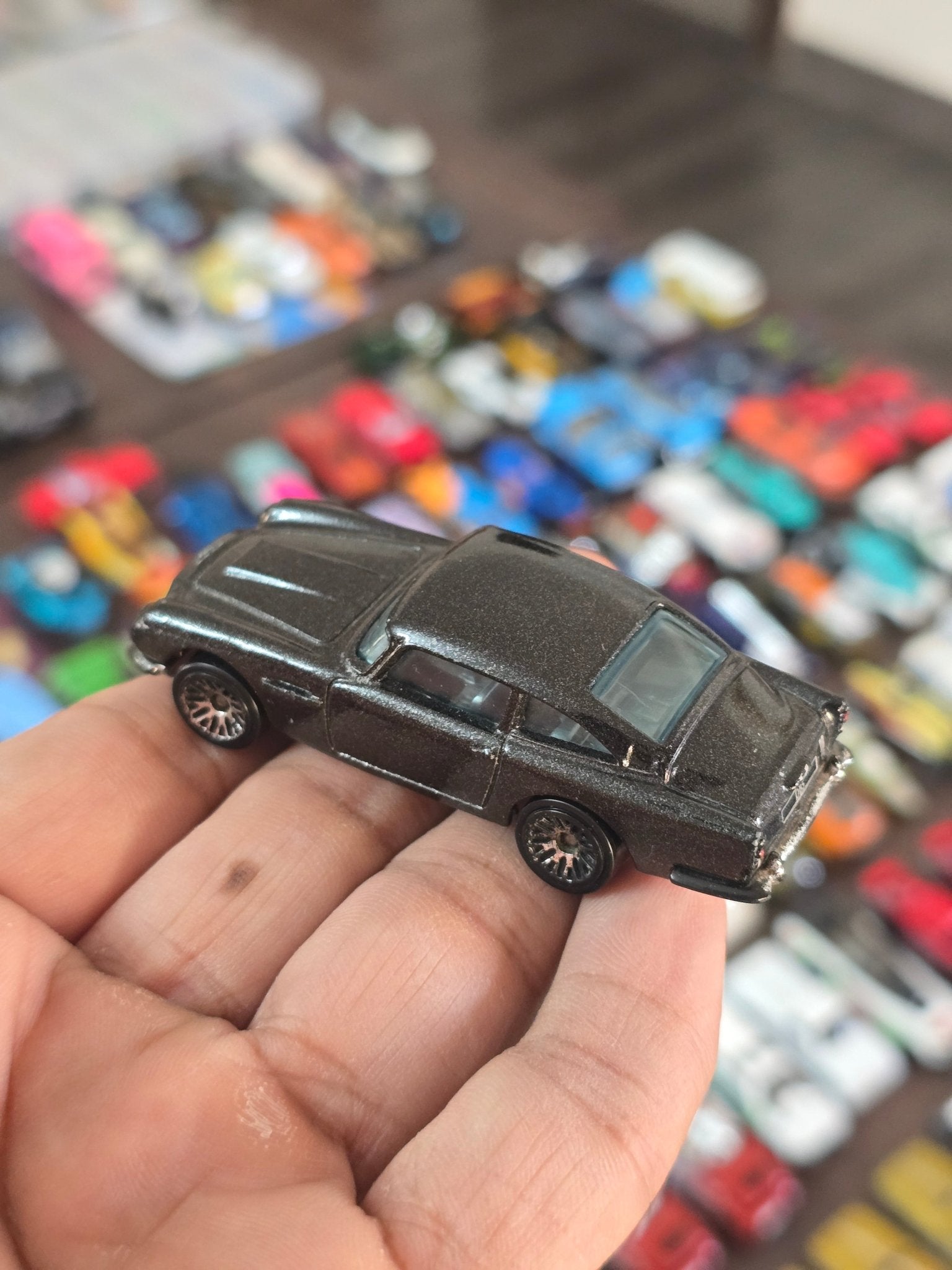 Hot Wheels 1963 Aston Martin DB5 - Black (Pre - Owned) - Kinder Logs