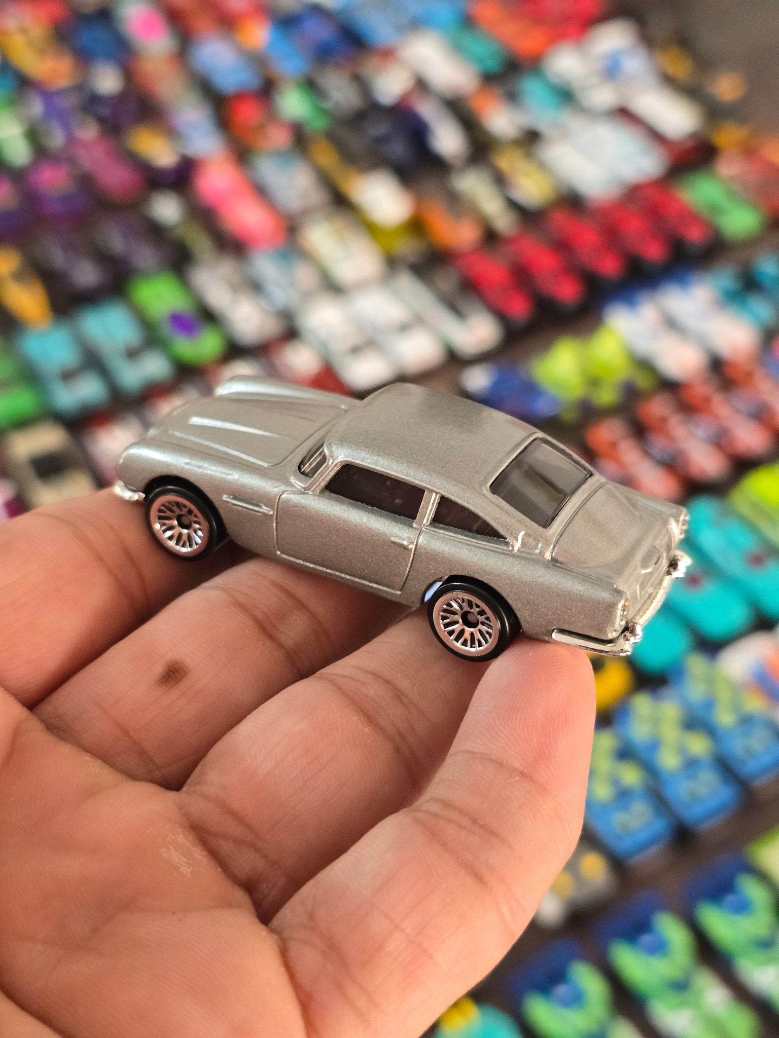 Hot Wheels 1963 Aston Martin DB5 - Fast And Furious (Uncarded - New) - Kinder Logs