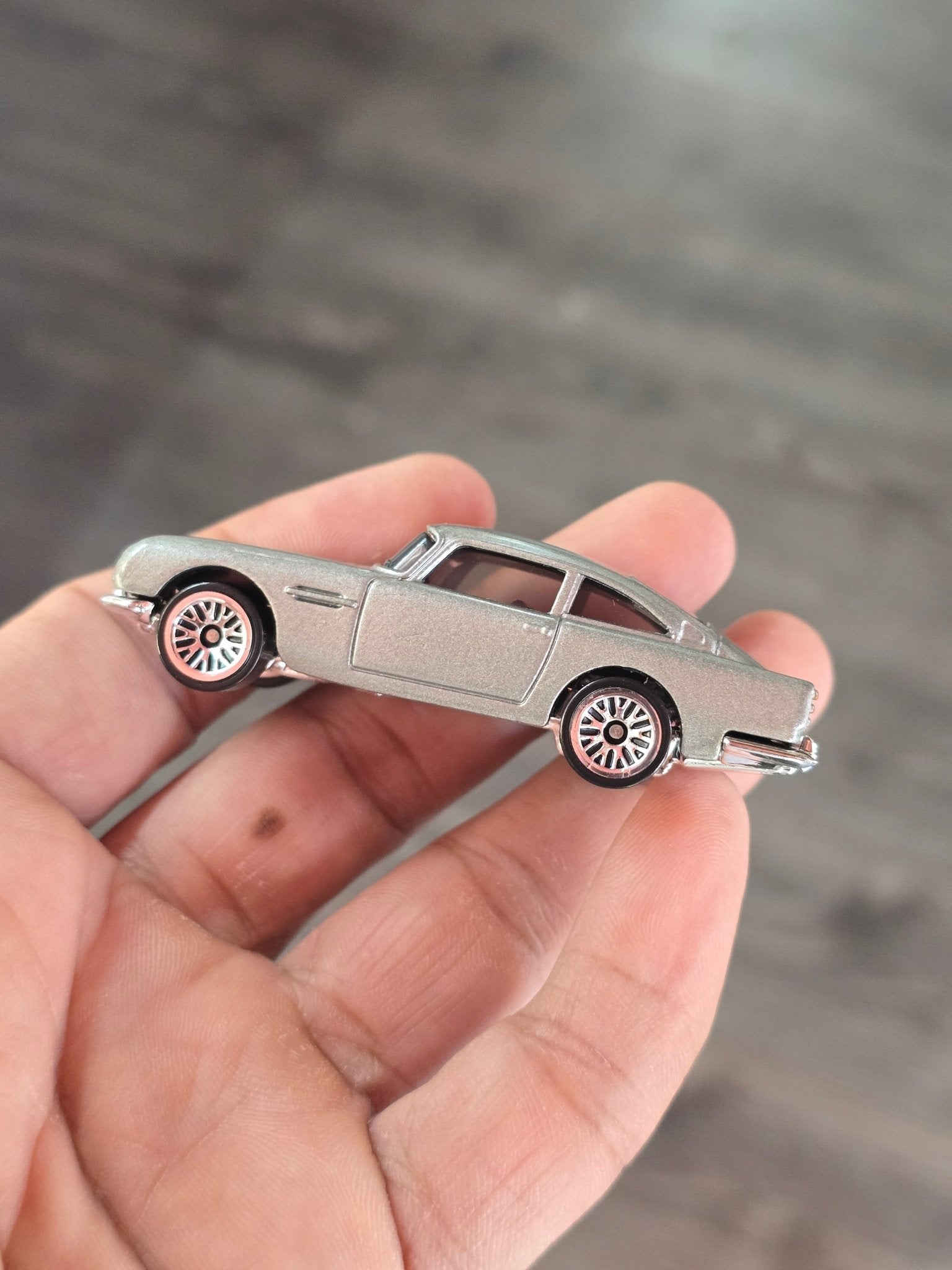 Hot Wheels 1963 Aston Martin DB5 - Fast And Furious (Uncarded - New) - Kinder Logs