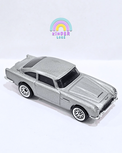 Hot Wheels 1963 Aston Martin DB5 (Used Car) - Kinder Logs