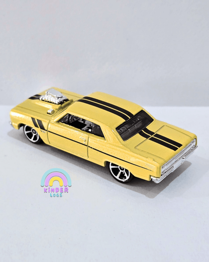 Hot Wheels 1964 Chevy Chevelle SS - Yellow (Uncarded) - Kinder Logs