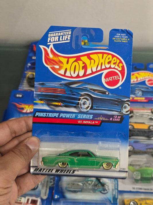 Hot Wheels 1965 Chevy Impala - Pinstripe Power Series - Kinder Logs