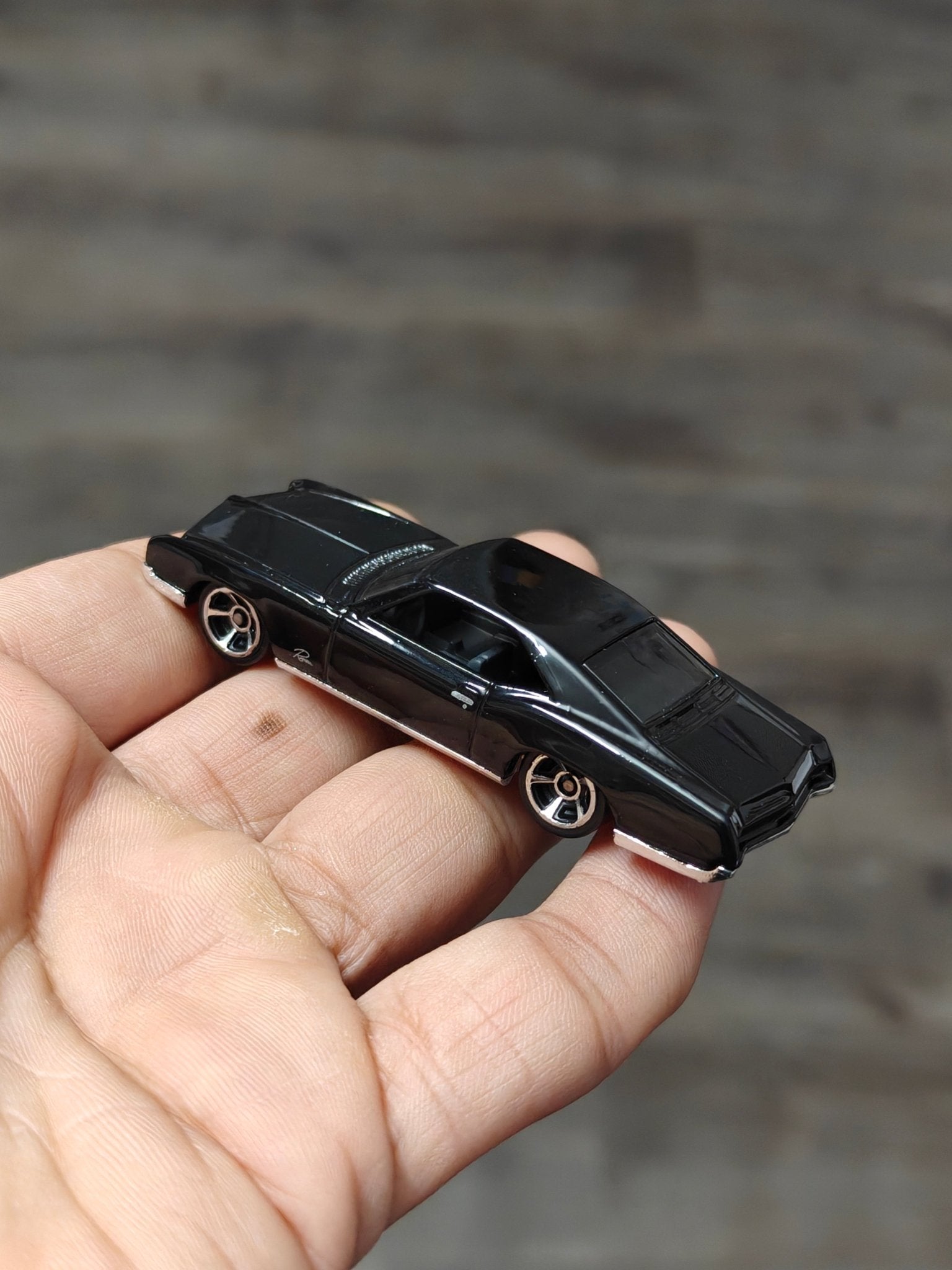 Hot Wheels 1966 Buick Riviera - Black (Uncarded - New) - Kinder Logs