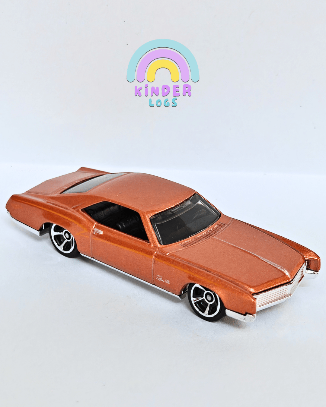 Hot Wheels 1966 Buick Riviera - Rust (Uncarded - New) - Kinder Logs