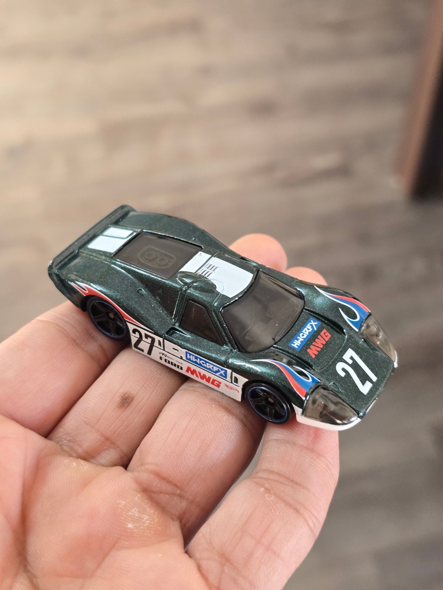 Hot Wheels 1967 Ford GT40 MKIV - Dark Green (Uncarded - New) - Kinder Logs