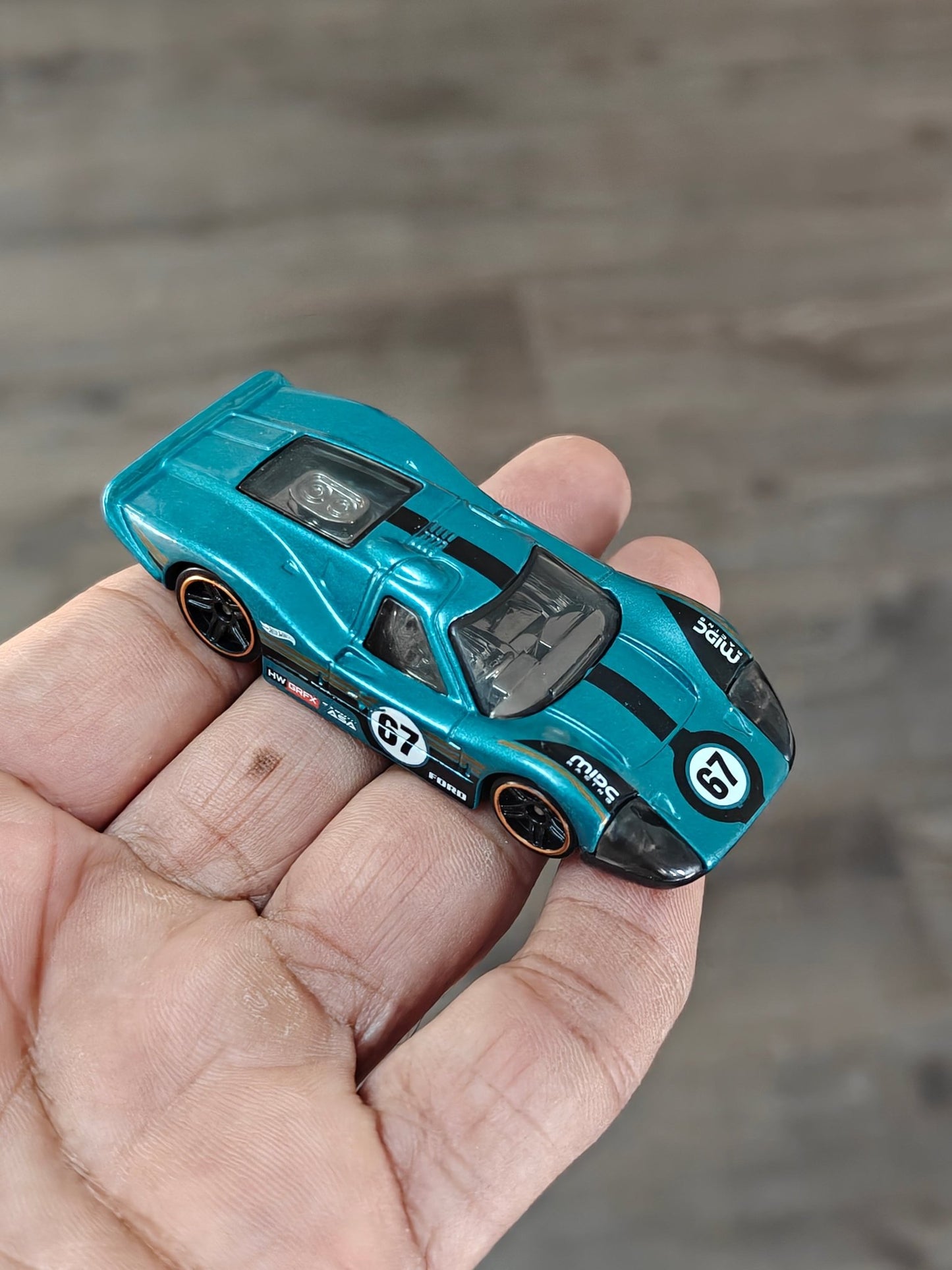 Hot Wheels 1967 Ford GT40 MKIV - New Teal Color (Uncarded) - Kinder Logs