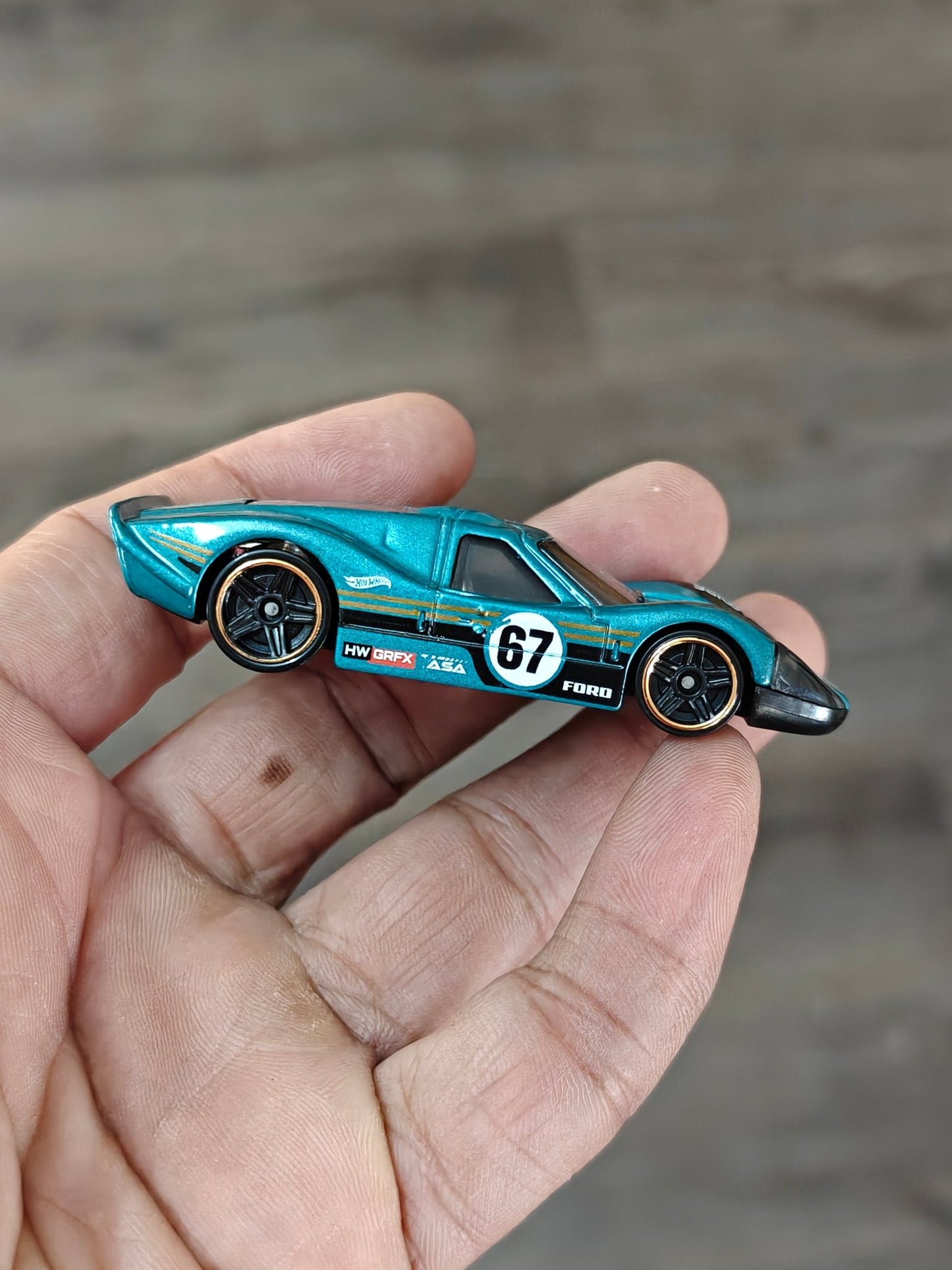 Hot Wheels 1967 Ford GT40 MKIV - New Teal Color (Uncarded) - Kinder Logs