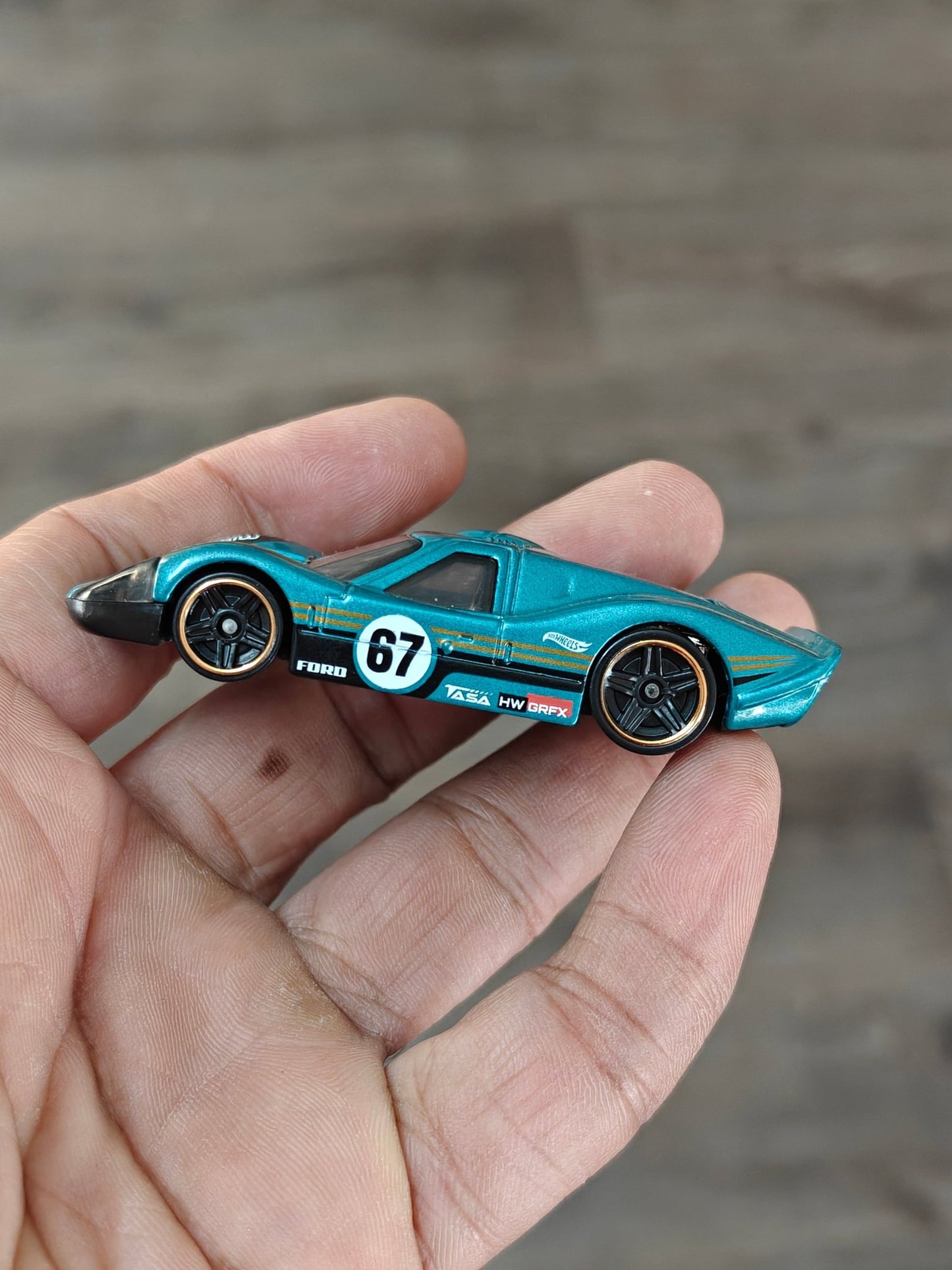 Hot Wheels 1967 Ford GT40 MKIV - New Teal Color (Uncarded) - Kinder Logs