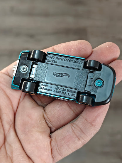 Hot Wheels 1967 Ford GT40 MKIV - New Teal Color (Uncarded) - Kinder Logs