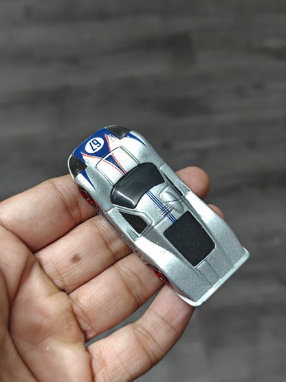 Hot Wheels 1967 Ford GT40 MKIV - Silver (Uncarded - New) - Kinder Logs