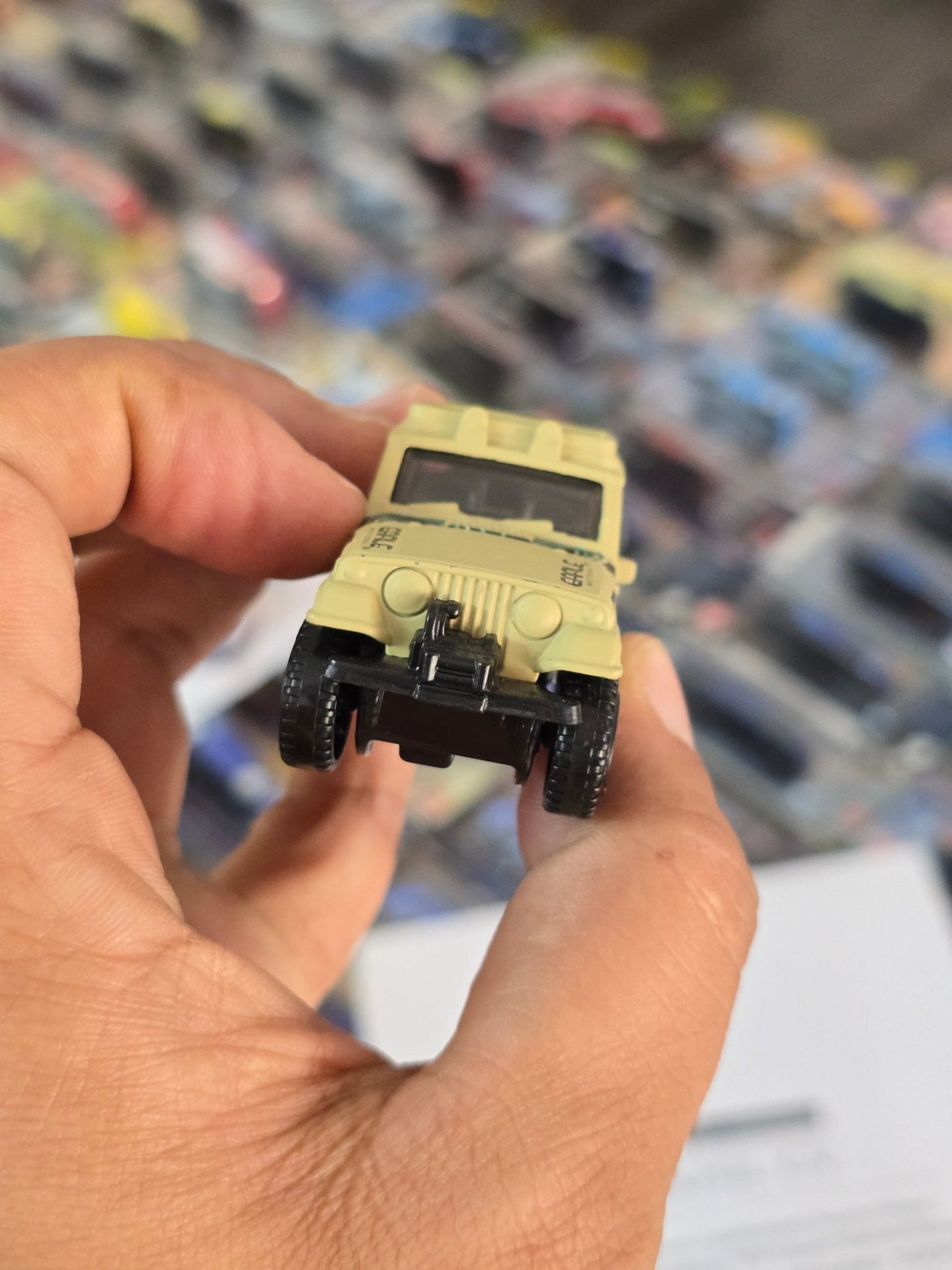 Hot Wheels 1967 Jeepster Commando - Uncarded (Imported) - Kinder Logs