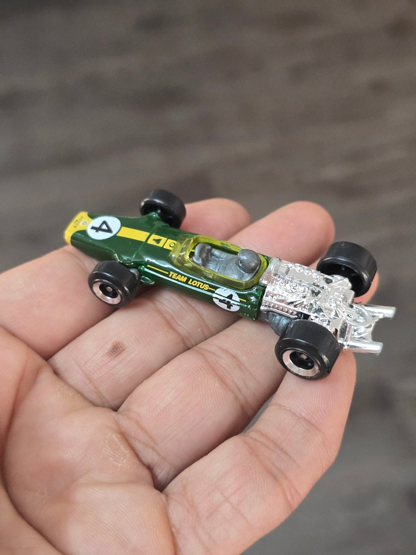 Hot Wheels 1967 Lotus Type 49 - Number 4 (Uncarded - New) - Kinder Logs