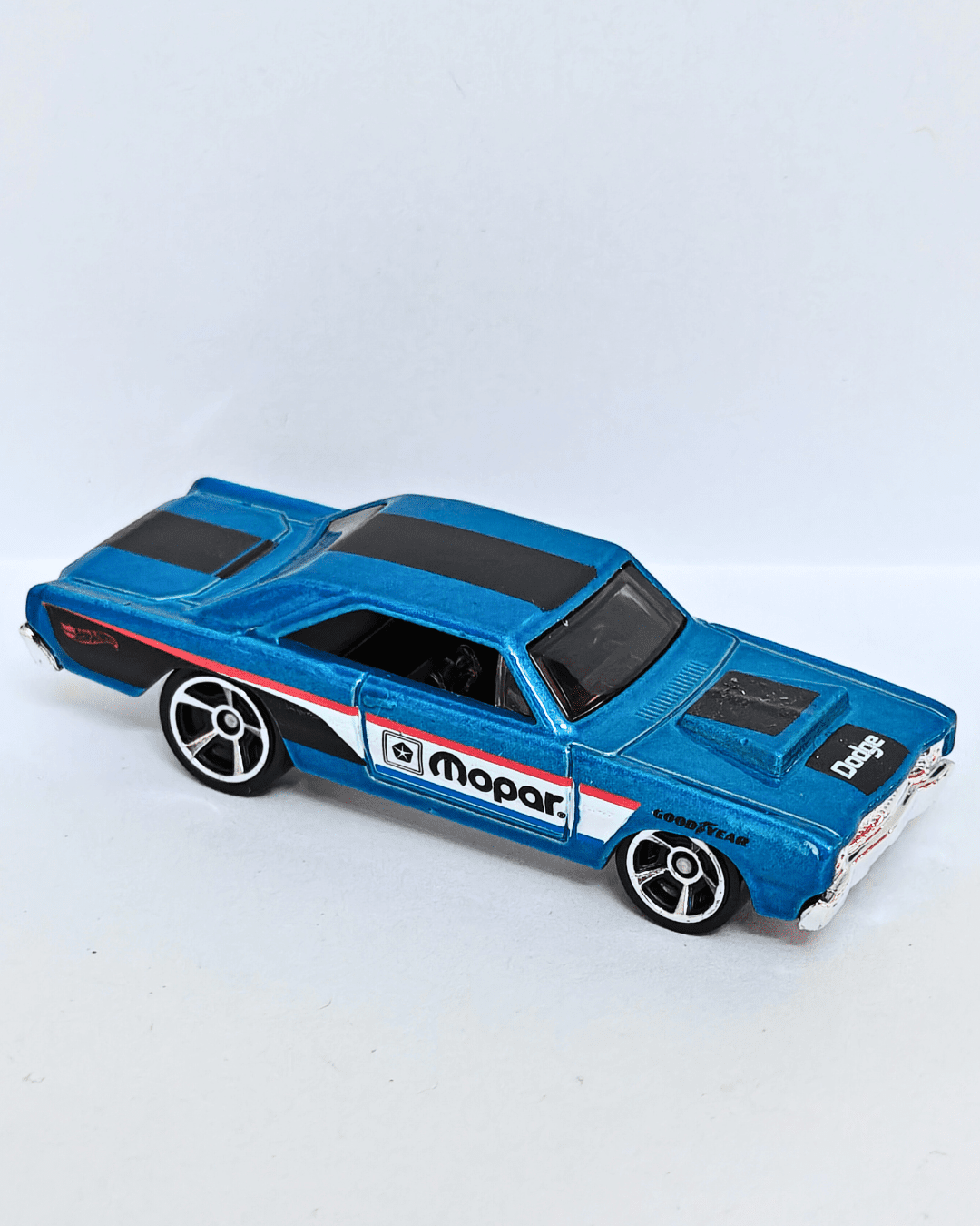 Hot Wheels 1968 Dodge Dart Mopar Edition - Blue (Uncarded - New) - Kinder Logs