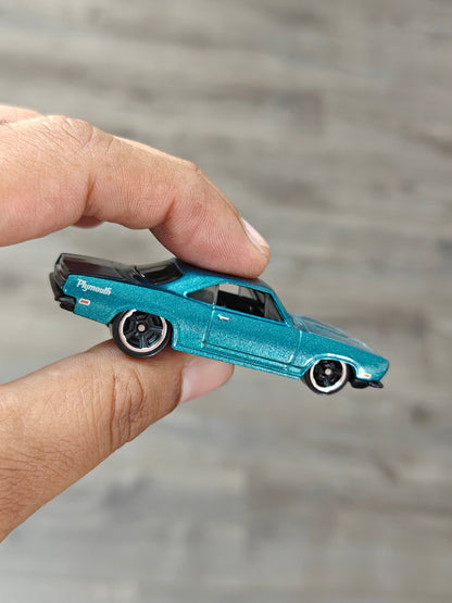 Hot Wheels 1968 Plymouth Barracuda Formula S - F&F (Uncarded - New) - Kinder Logs